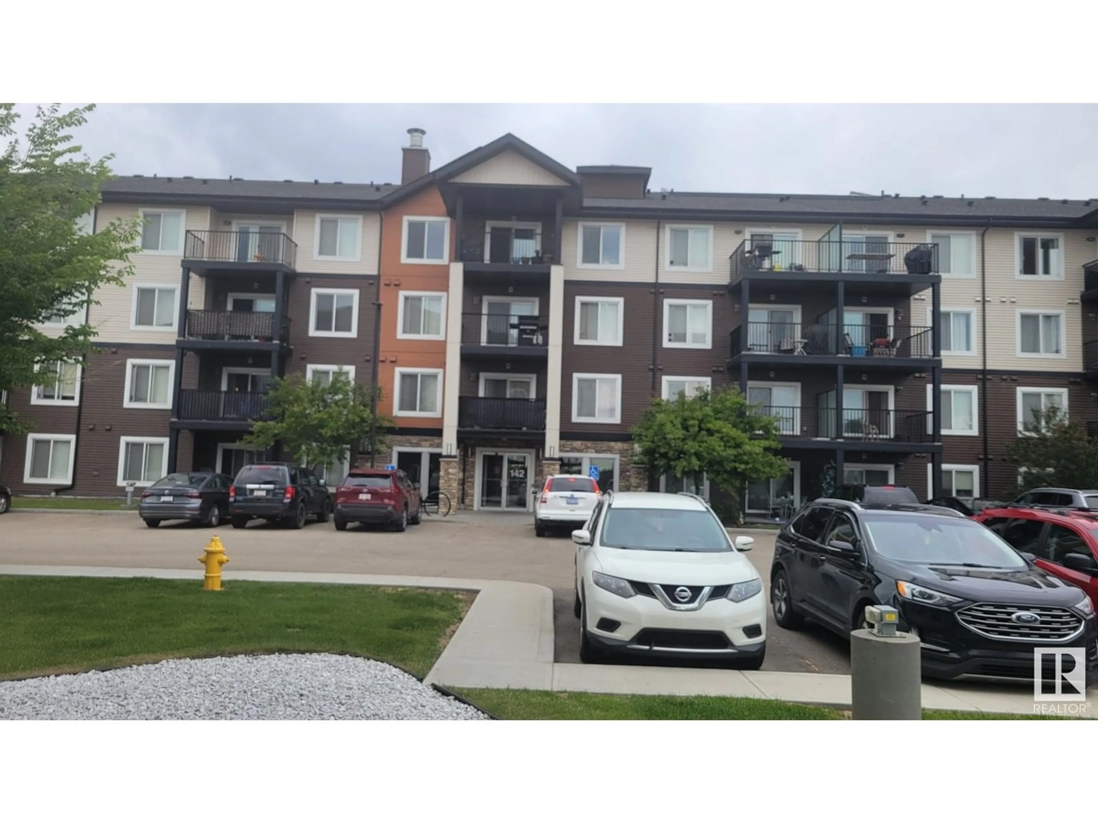 A pic from outside/outdoor area/front of a property/back of a property/a pic from drone, unknown for 142 - 114 EBBERS BV, Edmonton Alberta T5V3W2