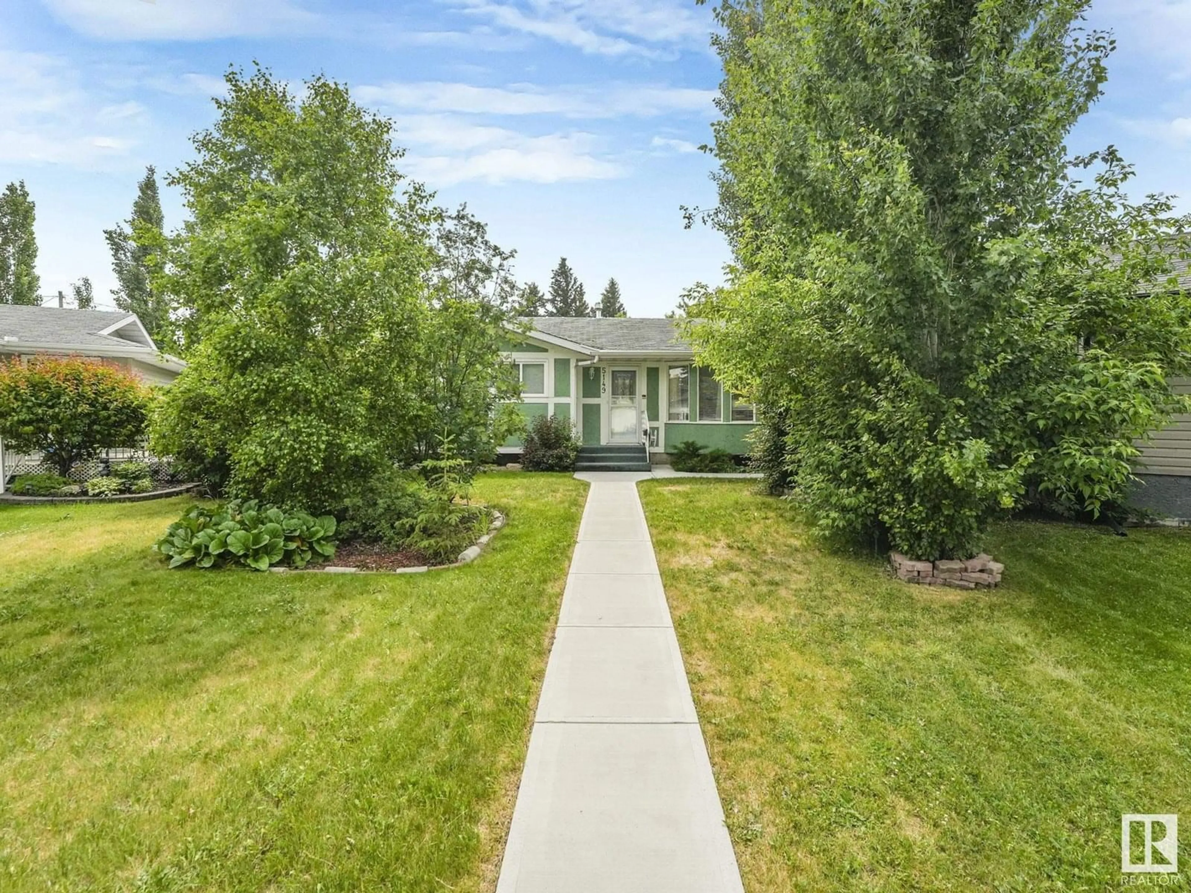 A pic from outside/outdoor area/front of a property/back of a property/a pic from drone, street for 5149 49 AV, Millet Alberta T0C1Z0