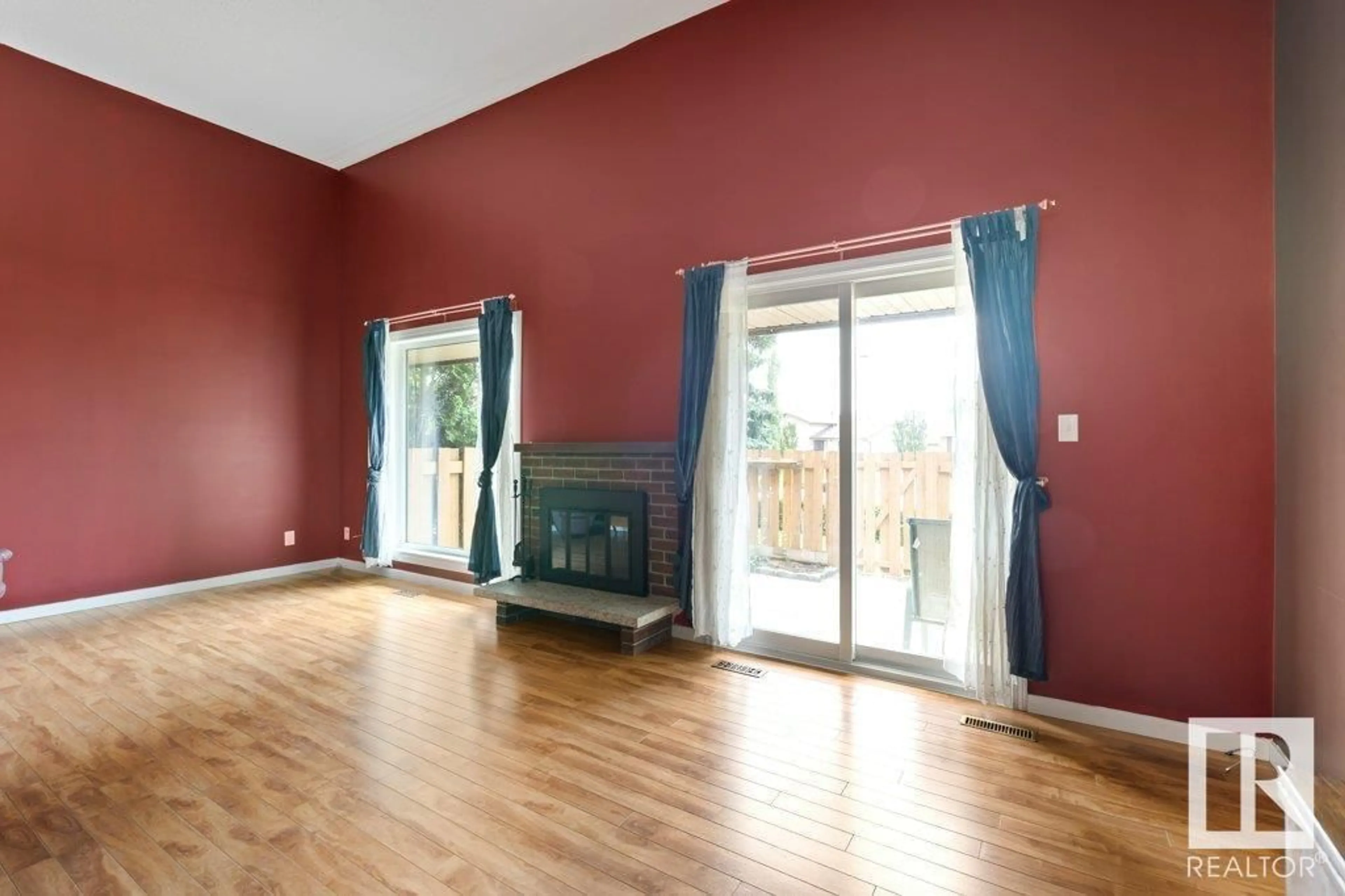 A pic of a room for 15739 121 ST, Edmonton Alberta T5X2S1