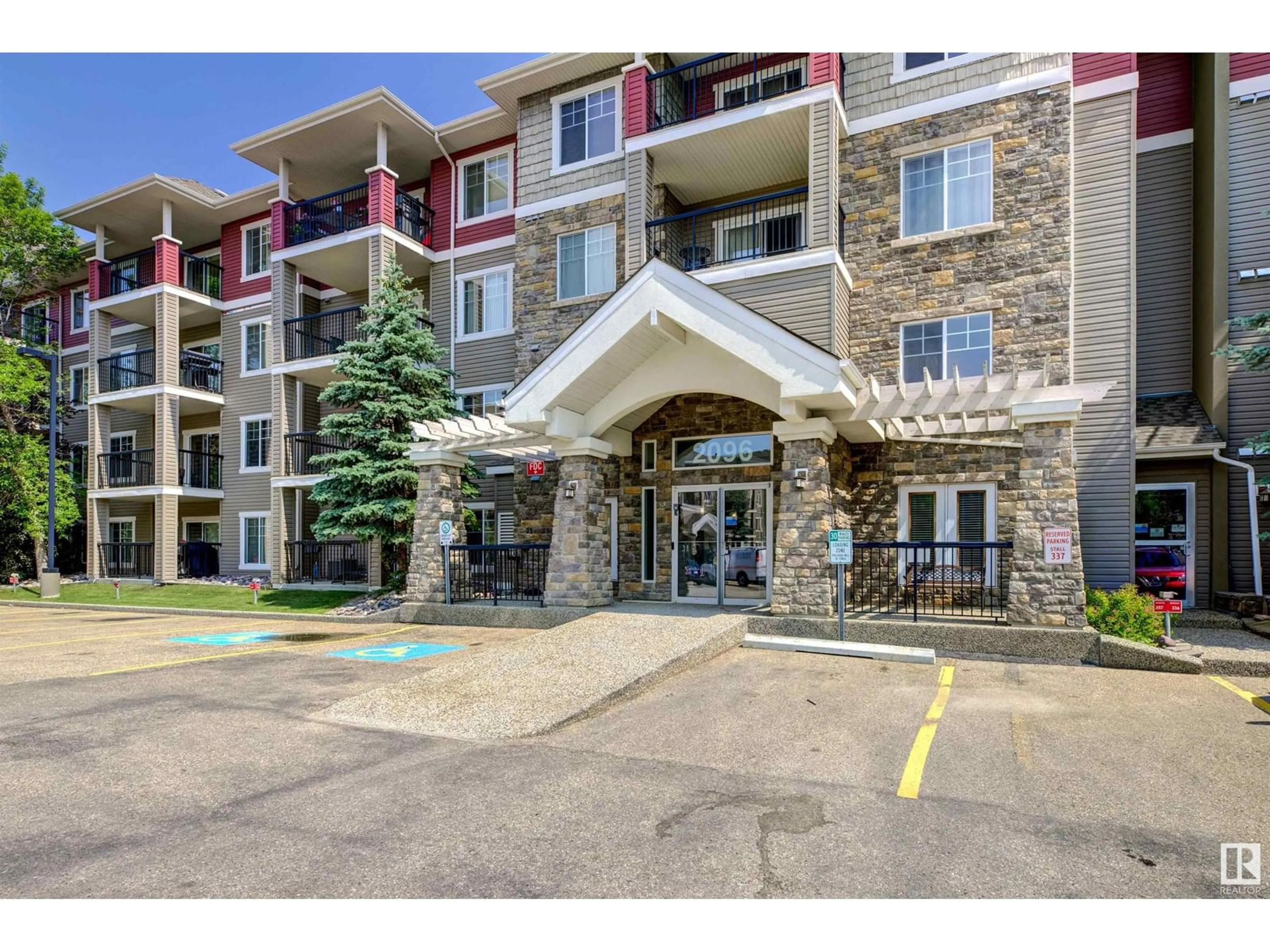 Indoor foyer for 2096 - 452 BLACKMUD CREEK DR, Edmonton Alberta T6W0G1