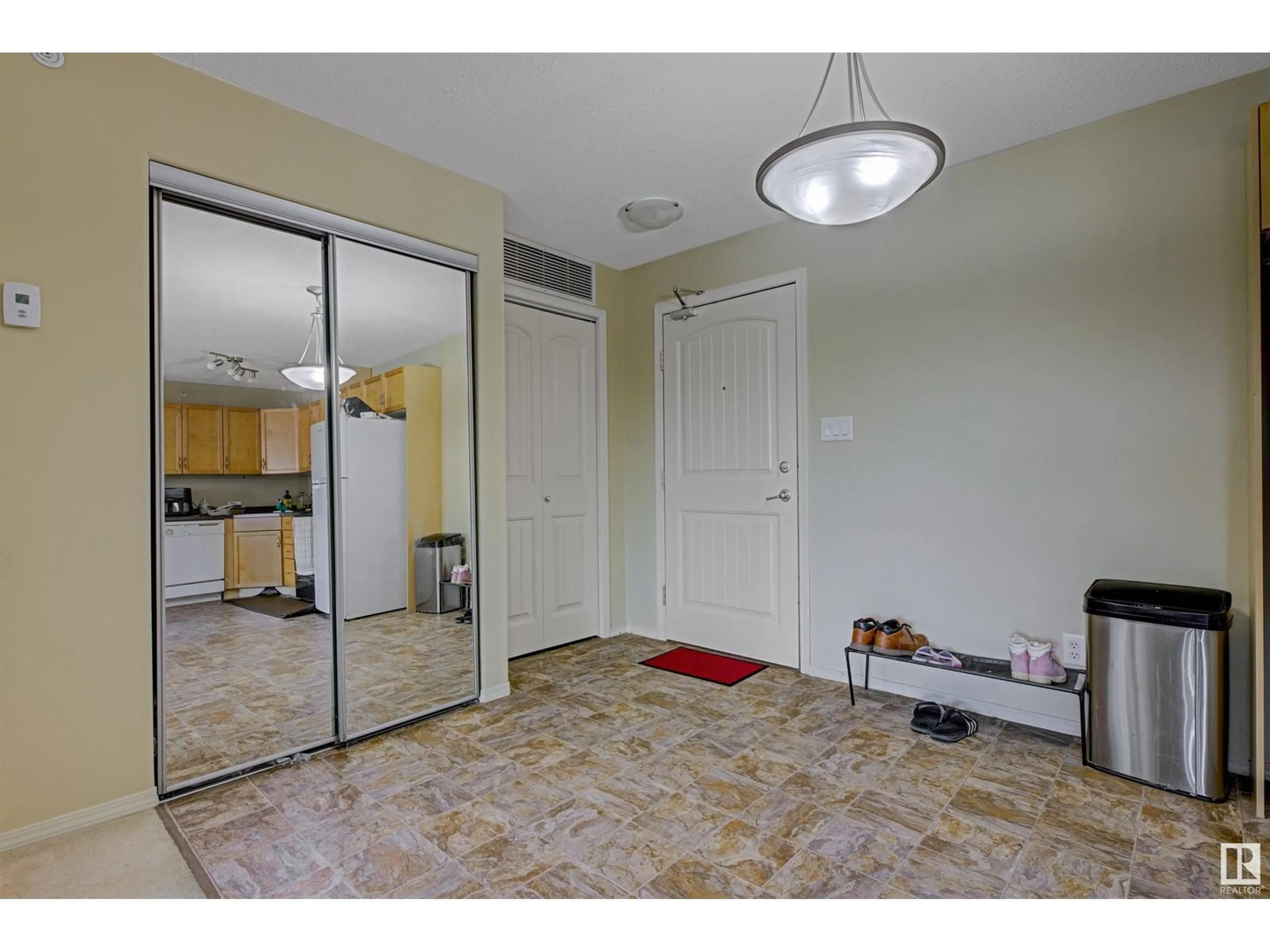Indoor entryway for 2096 - 452 BLACKMUD CREEK DR, Edmonton Alberta T6W0G1