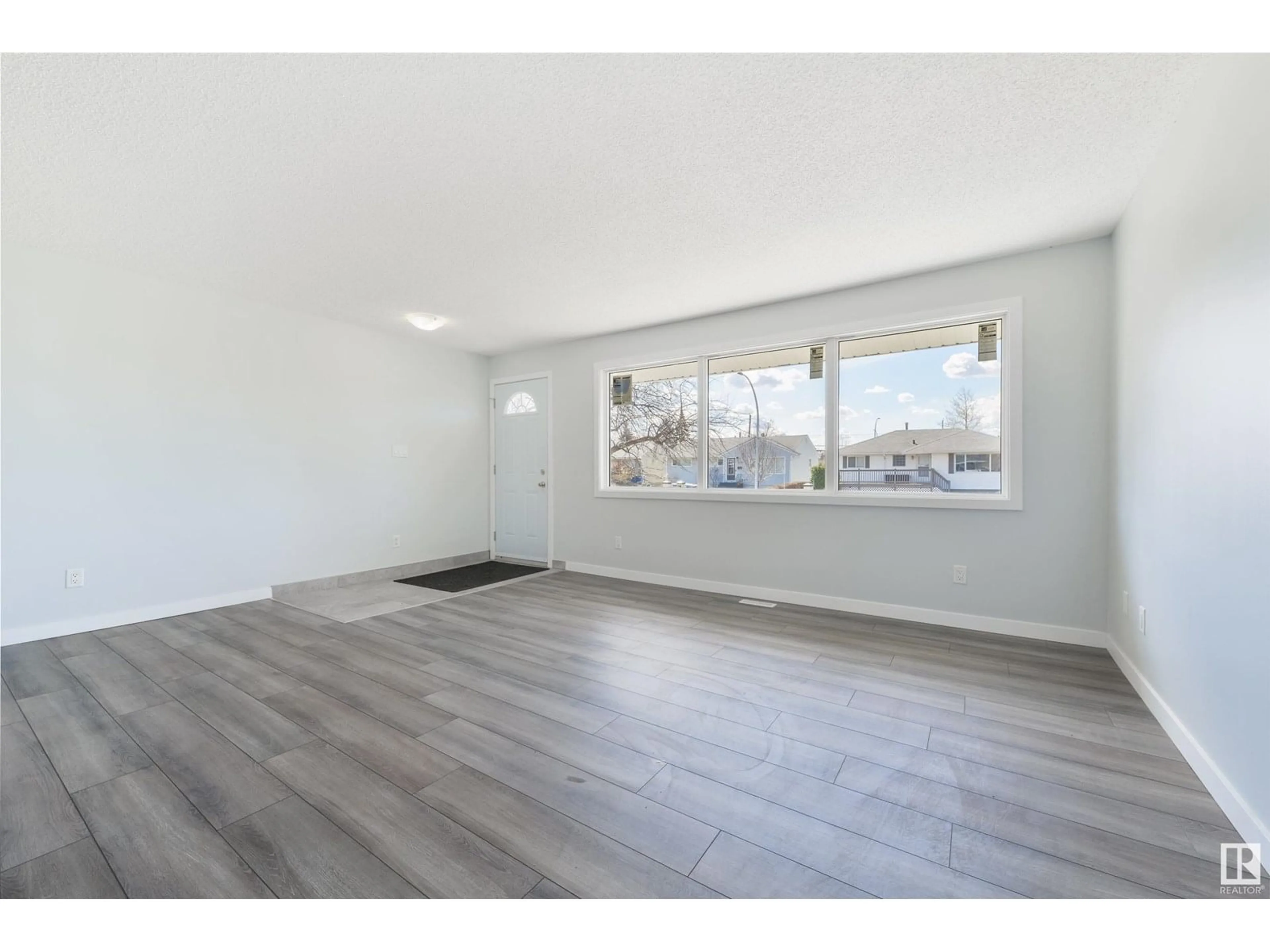 A pic of a room for NW - 15732 107A AV, Edmonton Alberta T5P0Z1