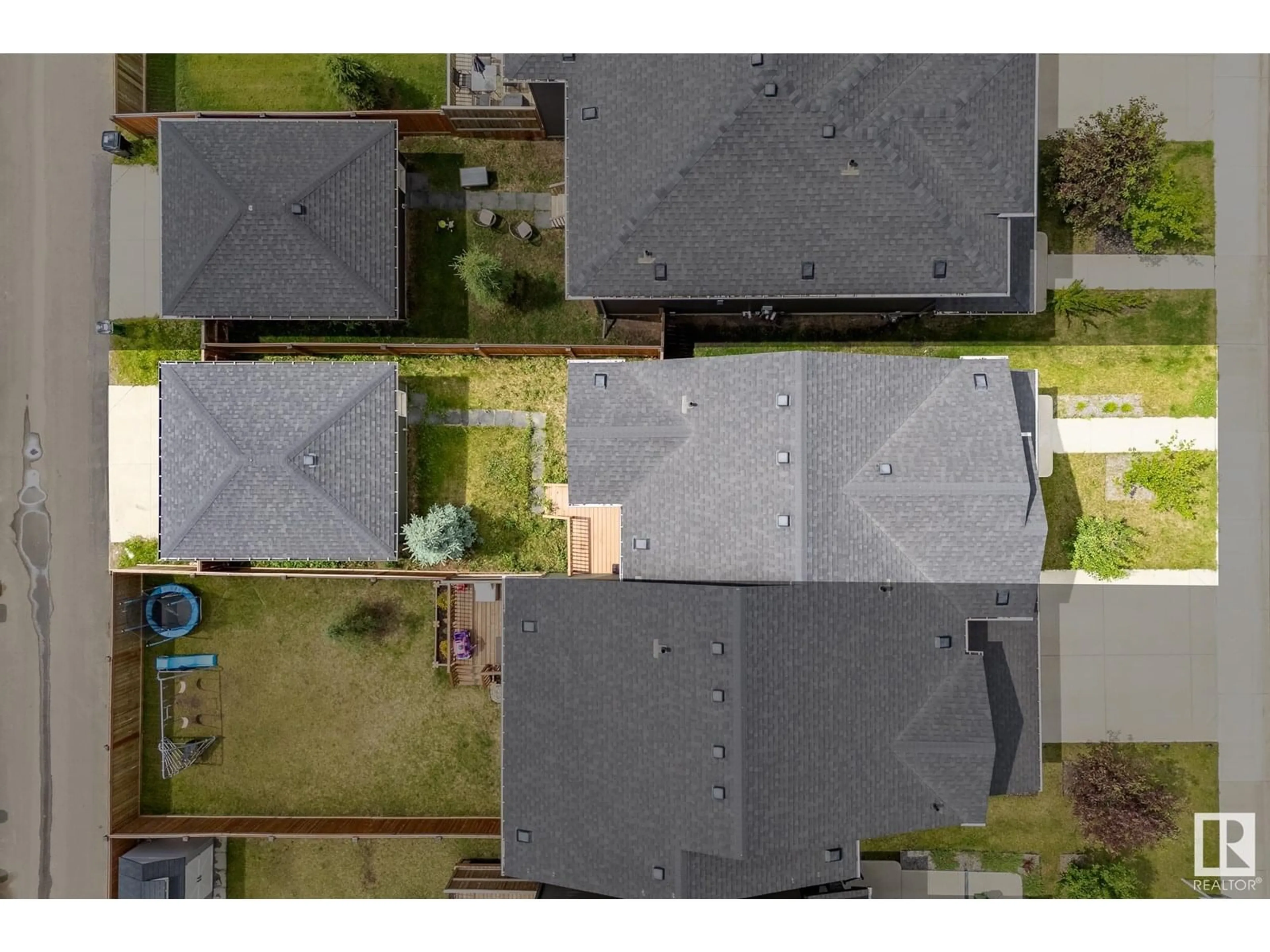 A pic from outside/outdoor area/front of a property/back of a property/a pic from drone, street for 6503 KING WD SW, Edmonton Alberta T6W3Z9