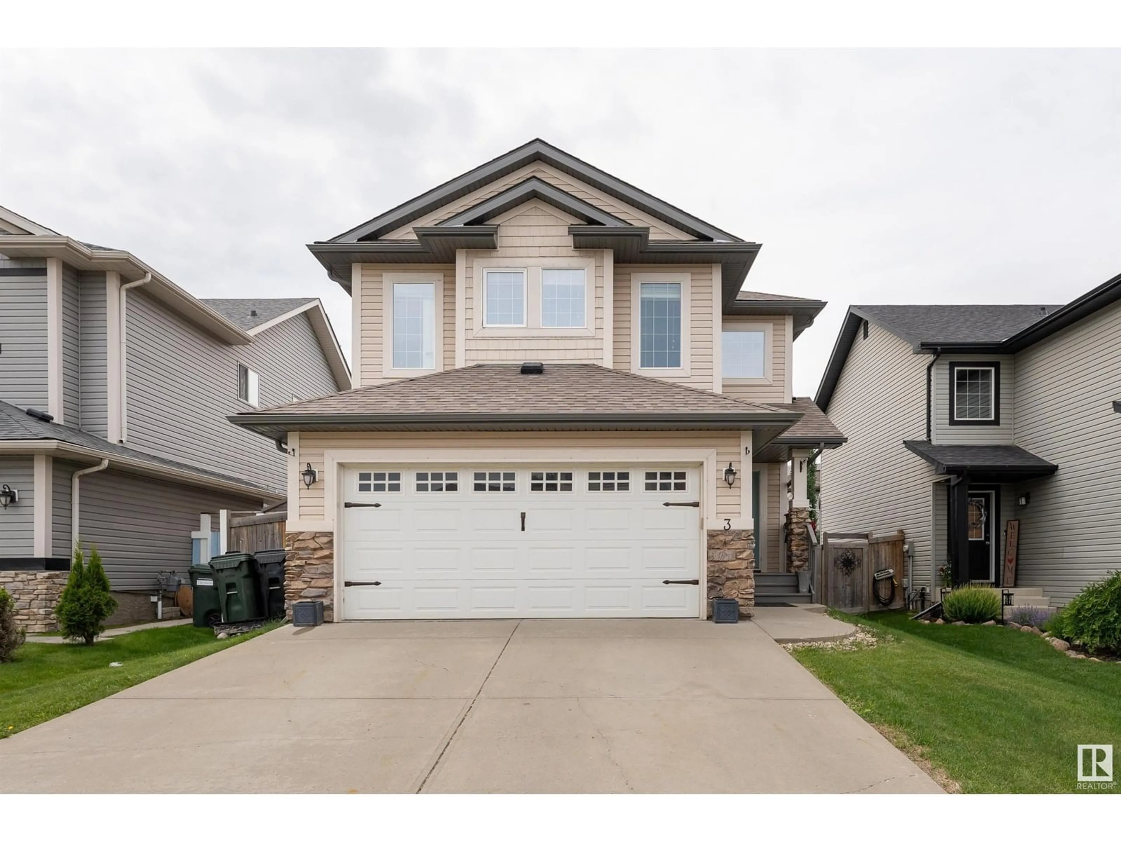 Home with vinyl exterior material, street for 3 SPRING GROVE CR, Spruce Grove Alberta T5Y0P7