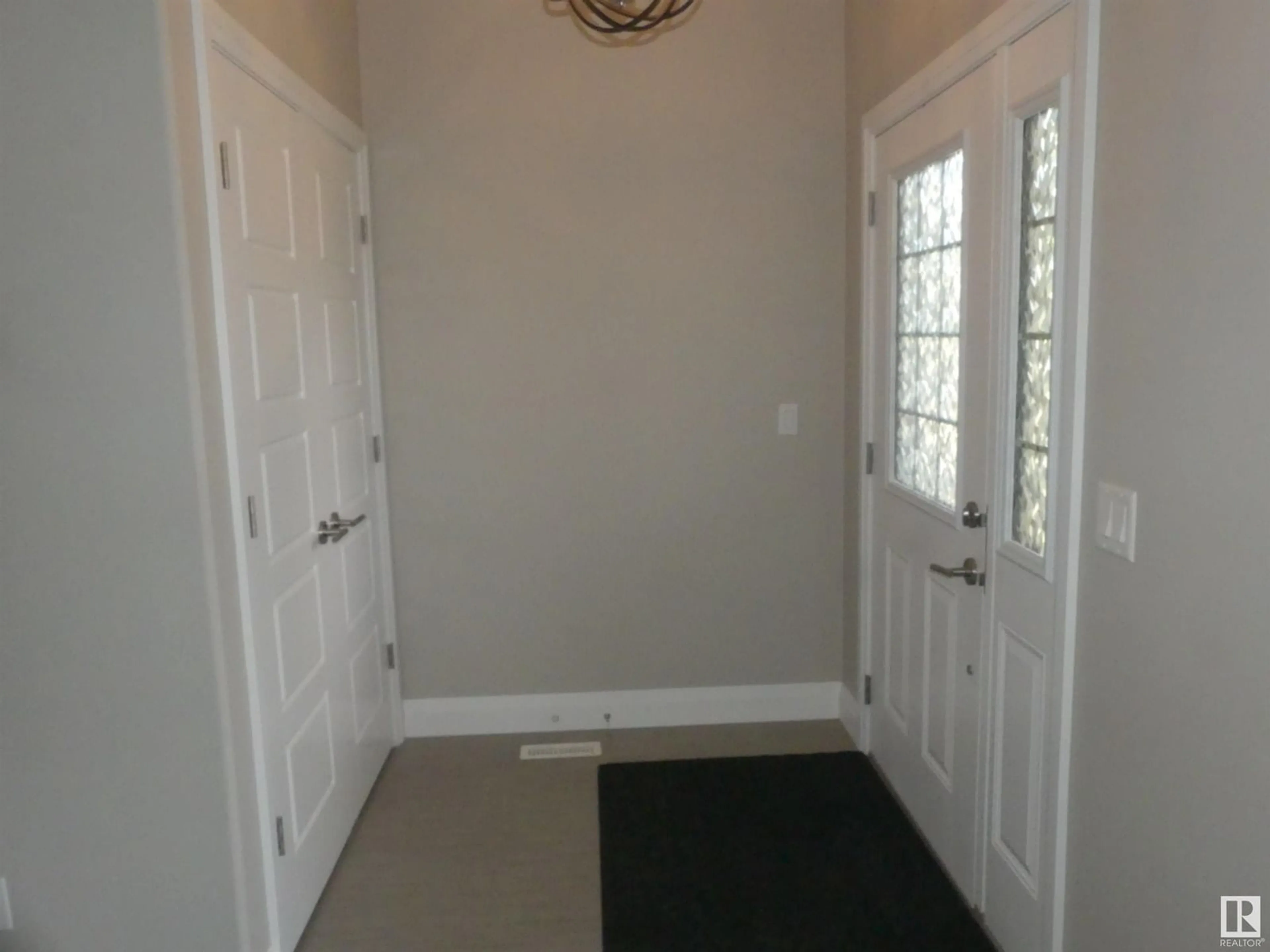 Indoor entryway for 628 ORTONA WY, Edmonton Alberta T5E6S9
