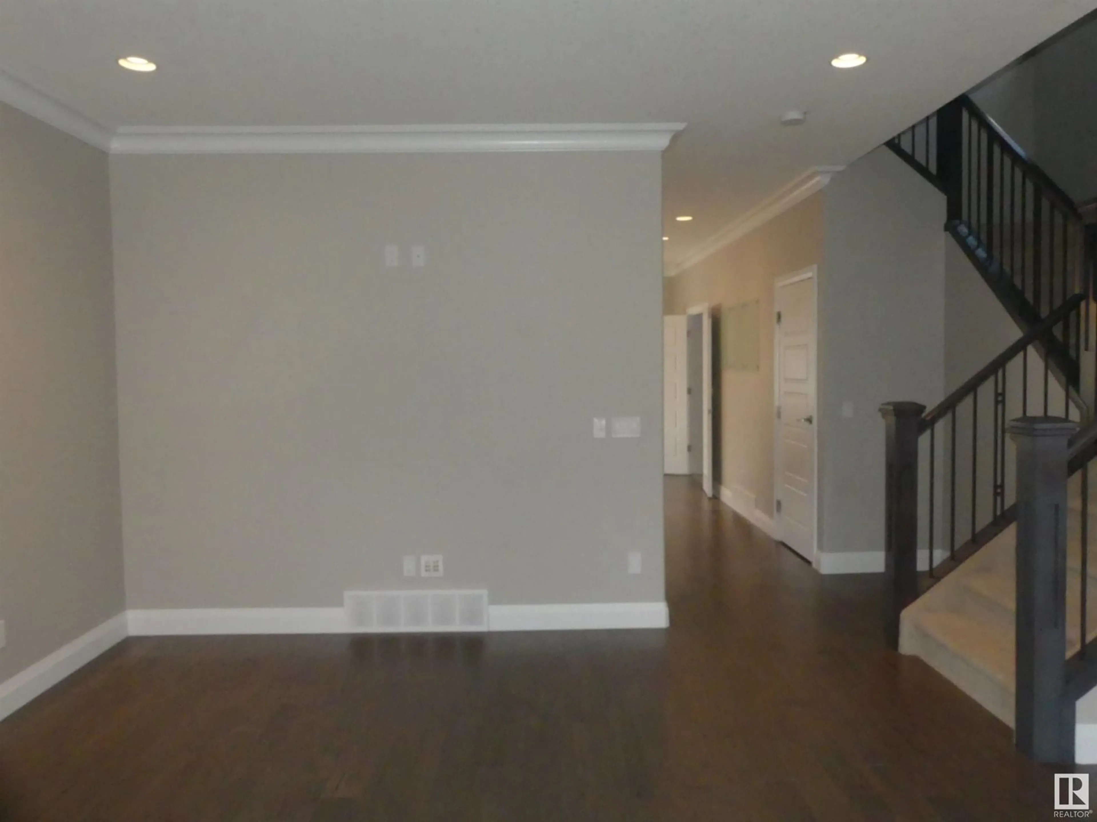 Unknown for 628 ORTONA WY, Edmonton Alberta T5E6S9