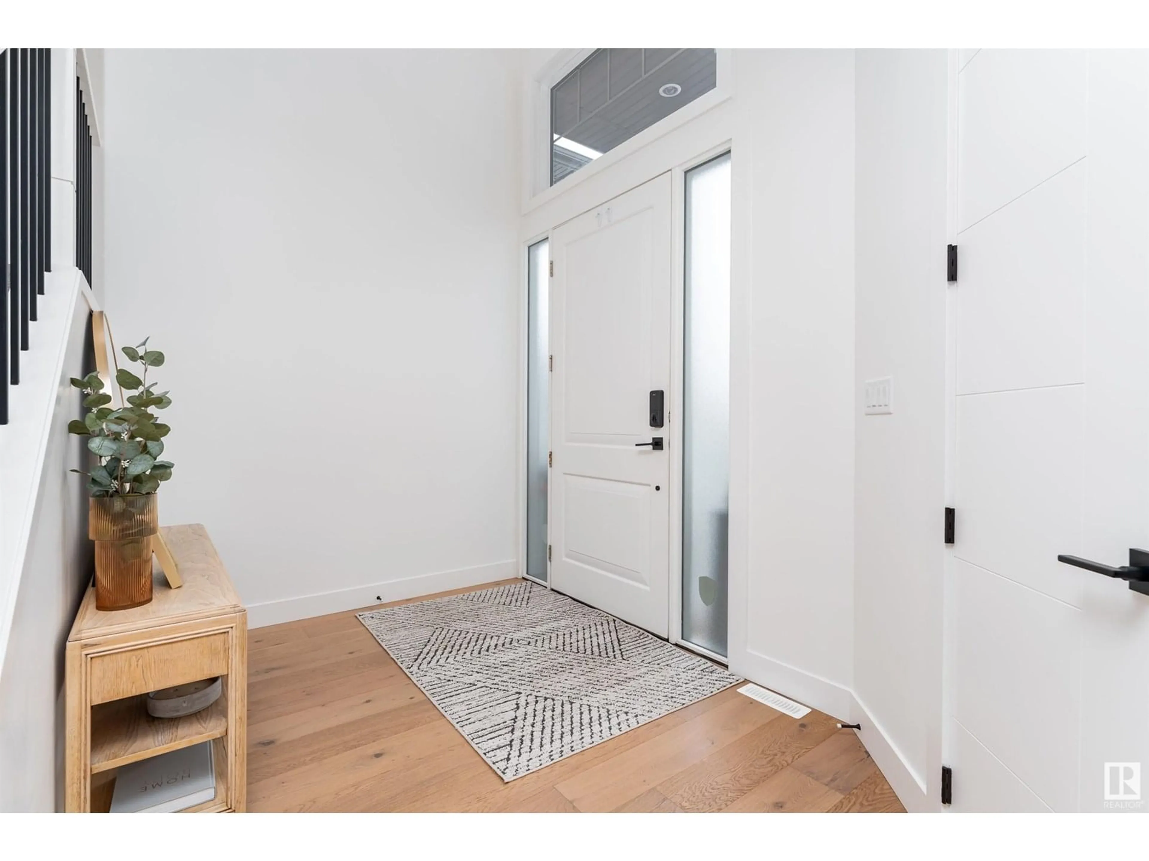 Indoor entryway for 190 CRANBERRY BN, Fort Saskatchewan Alberta T8L0R5