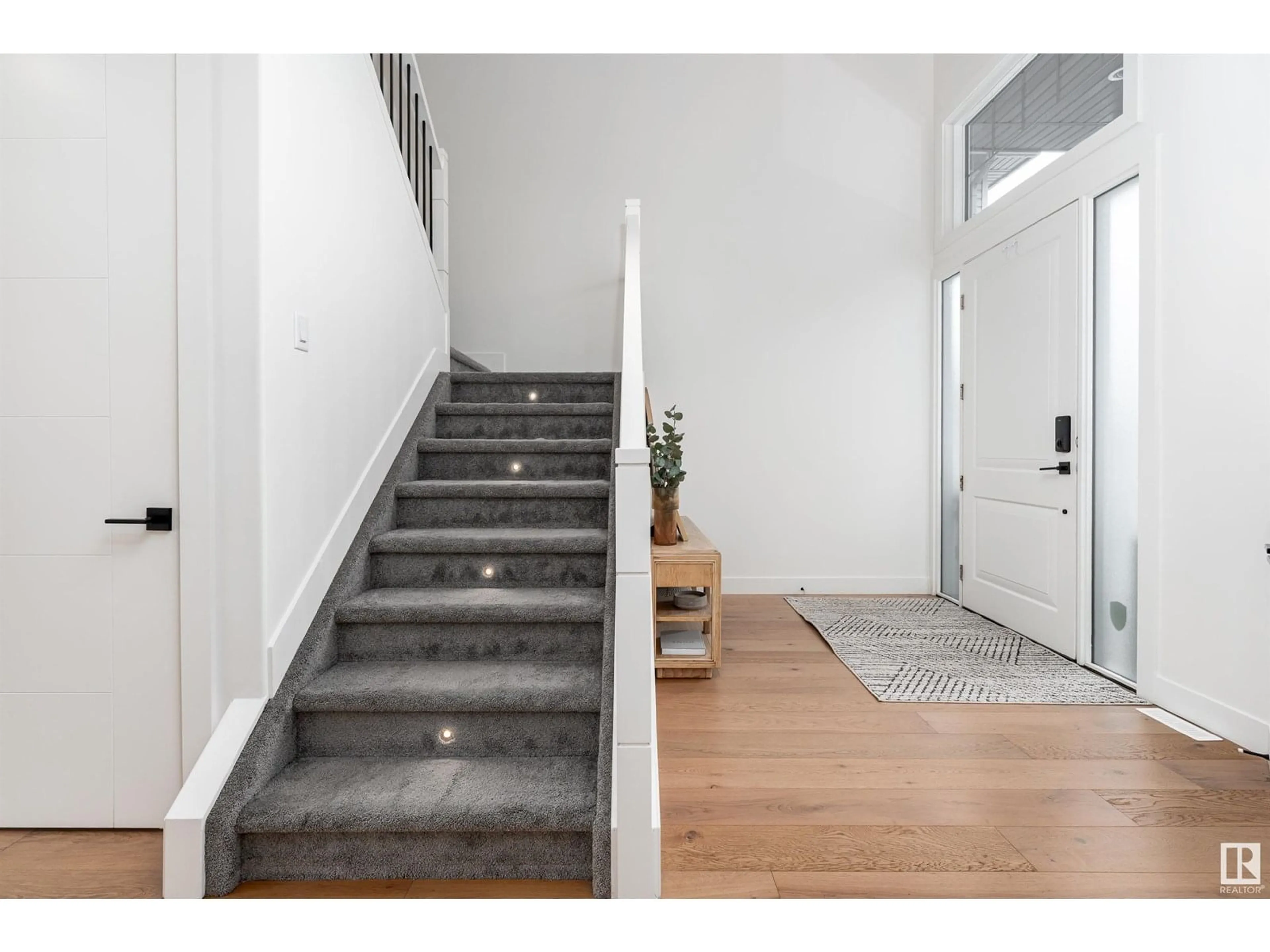Indoor entryway for 190 CRANBERRY BN, Fort Saskatchewan Alberta T8L0R5
