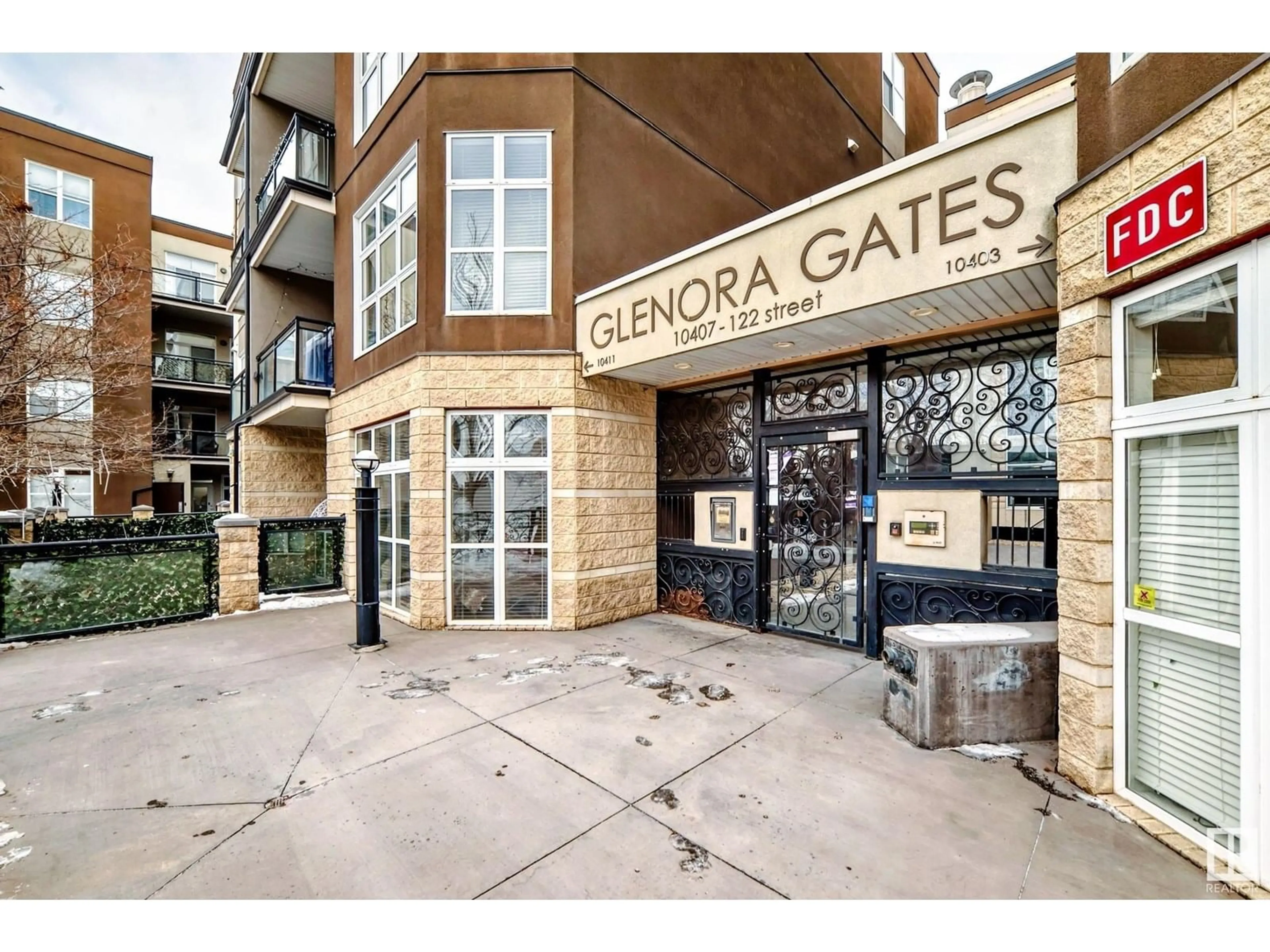 Indoor entryway for #123 - 10407 122 ST, Edmonton Alberta T5N4B8