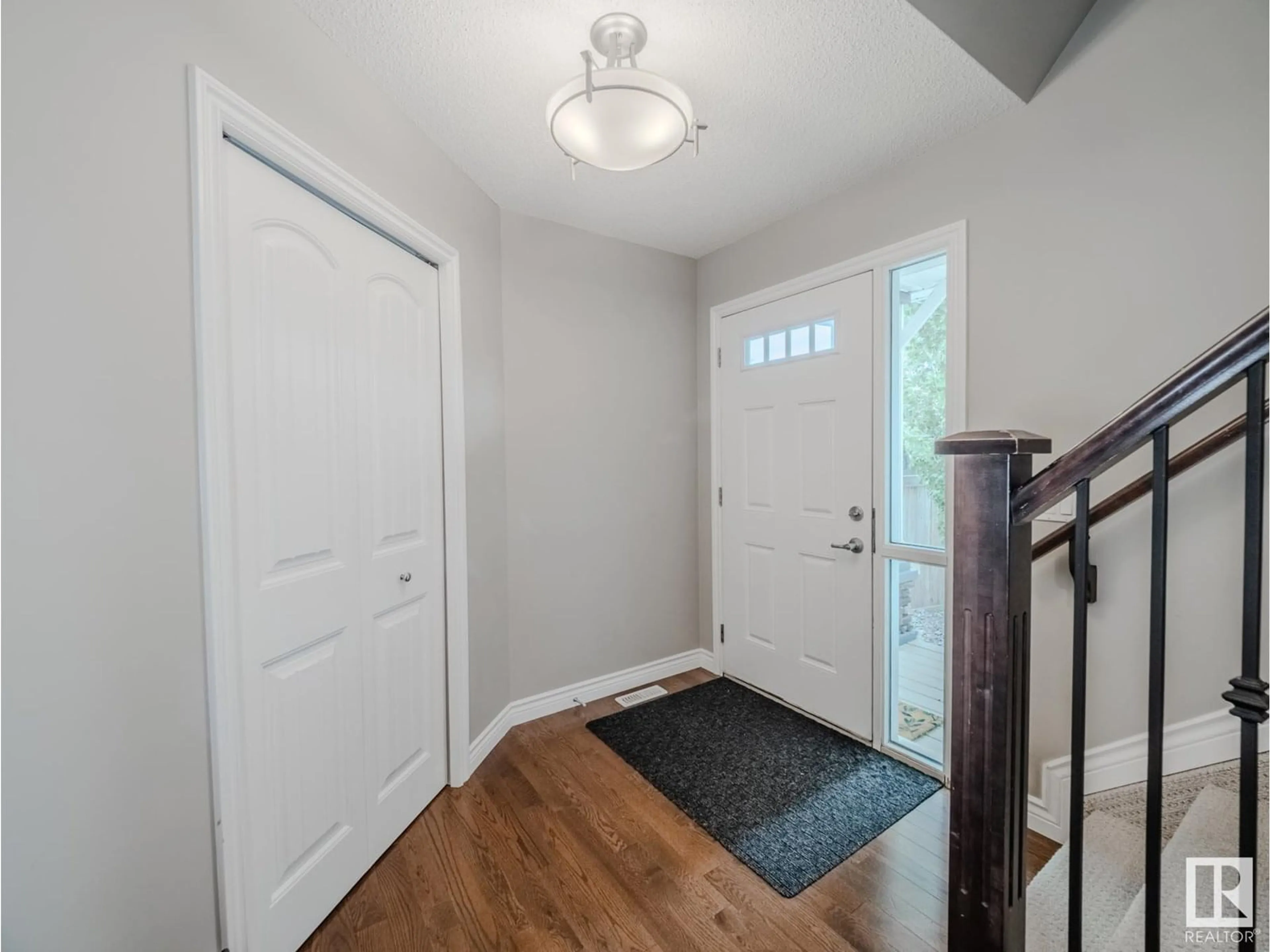 Indoor entryway for SW - 1626 63A ST, Edmonton Alberta T6X0R8