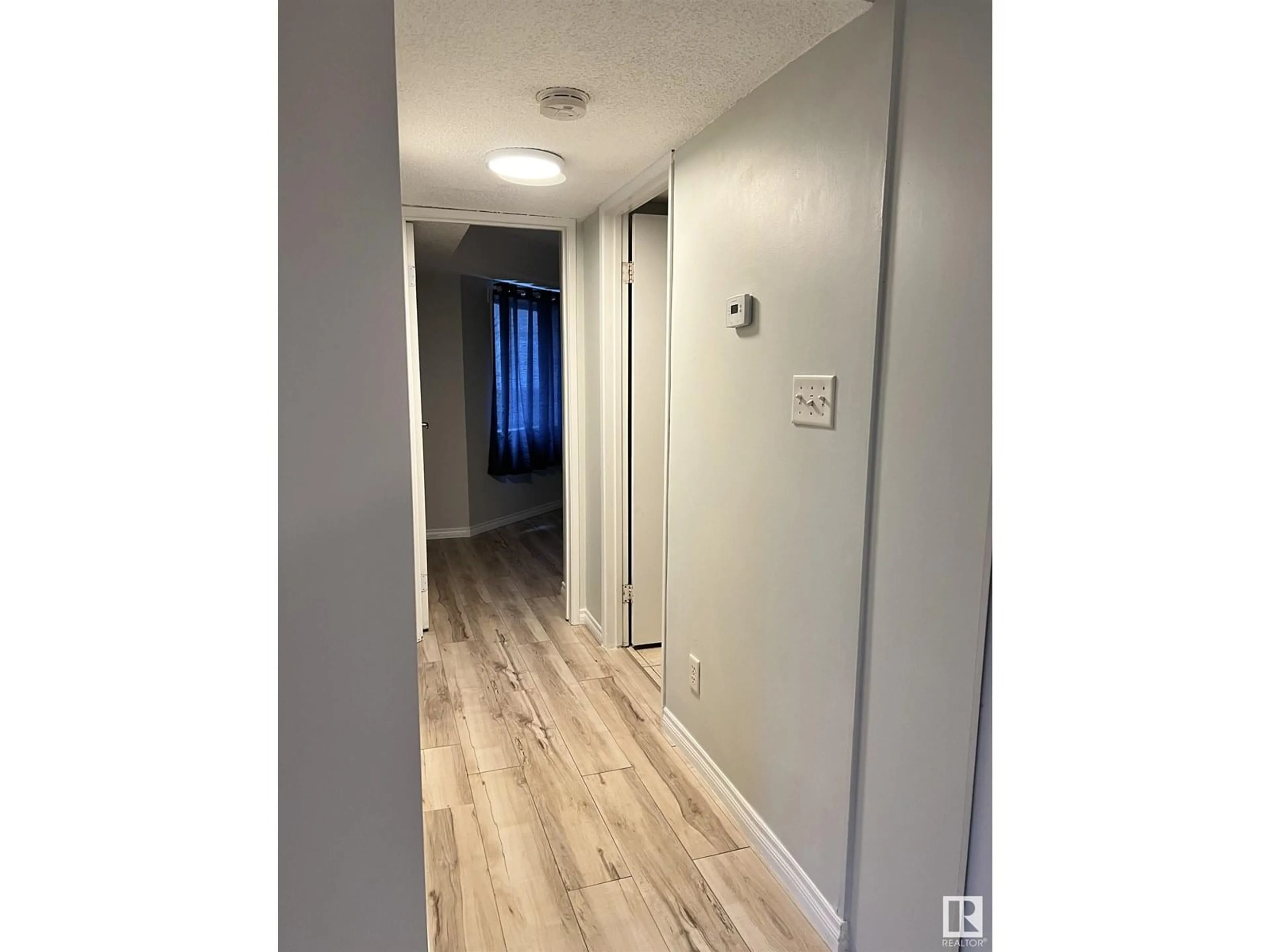 Unknown for #102 - 11825 71 ST, Edmonton Alberta T5B1W4