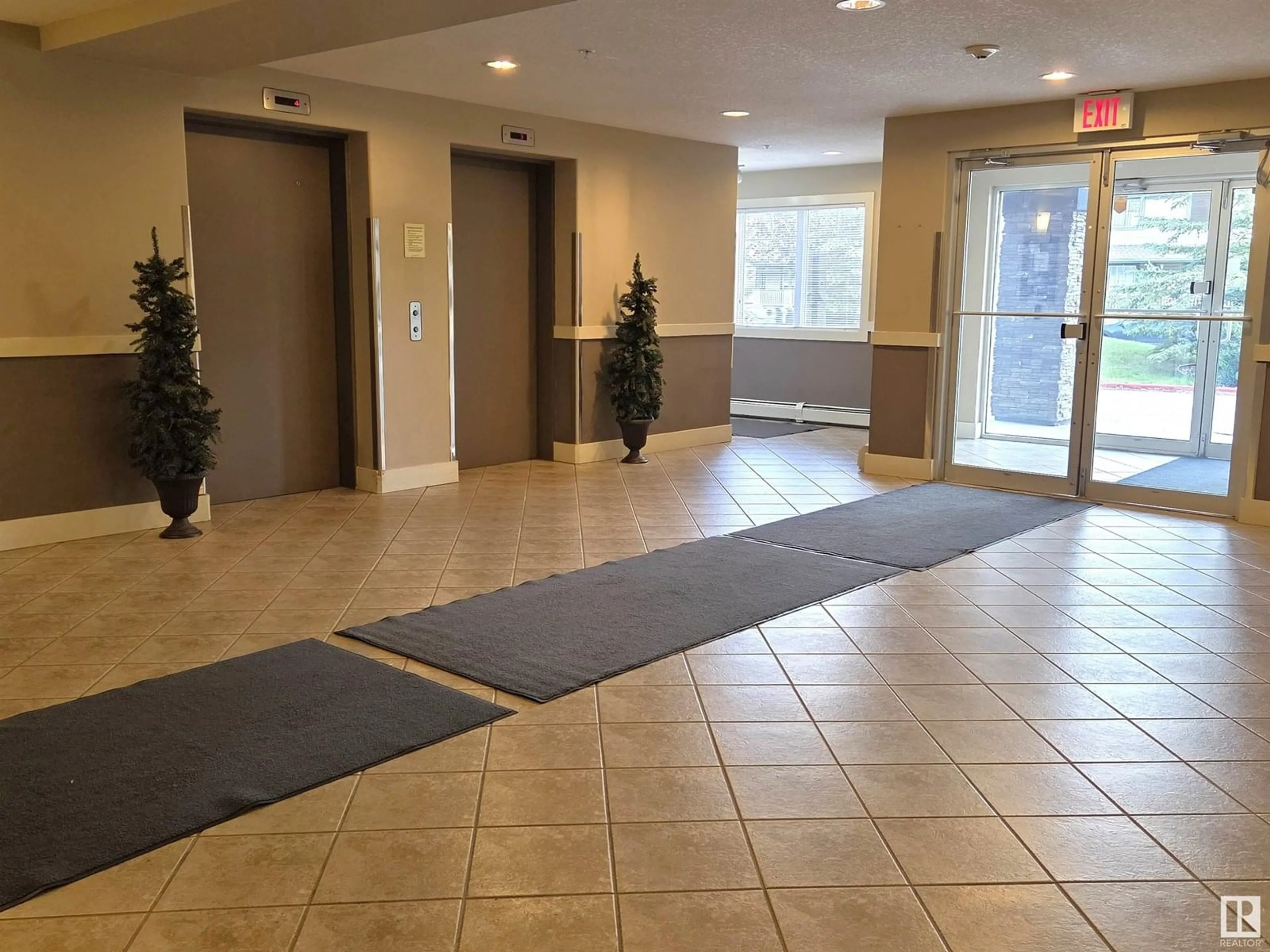 Indoor foyer for 646 - 112 MCALLISTER LO, Edmonton Alberta T6W0B5