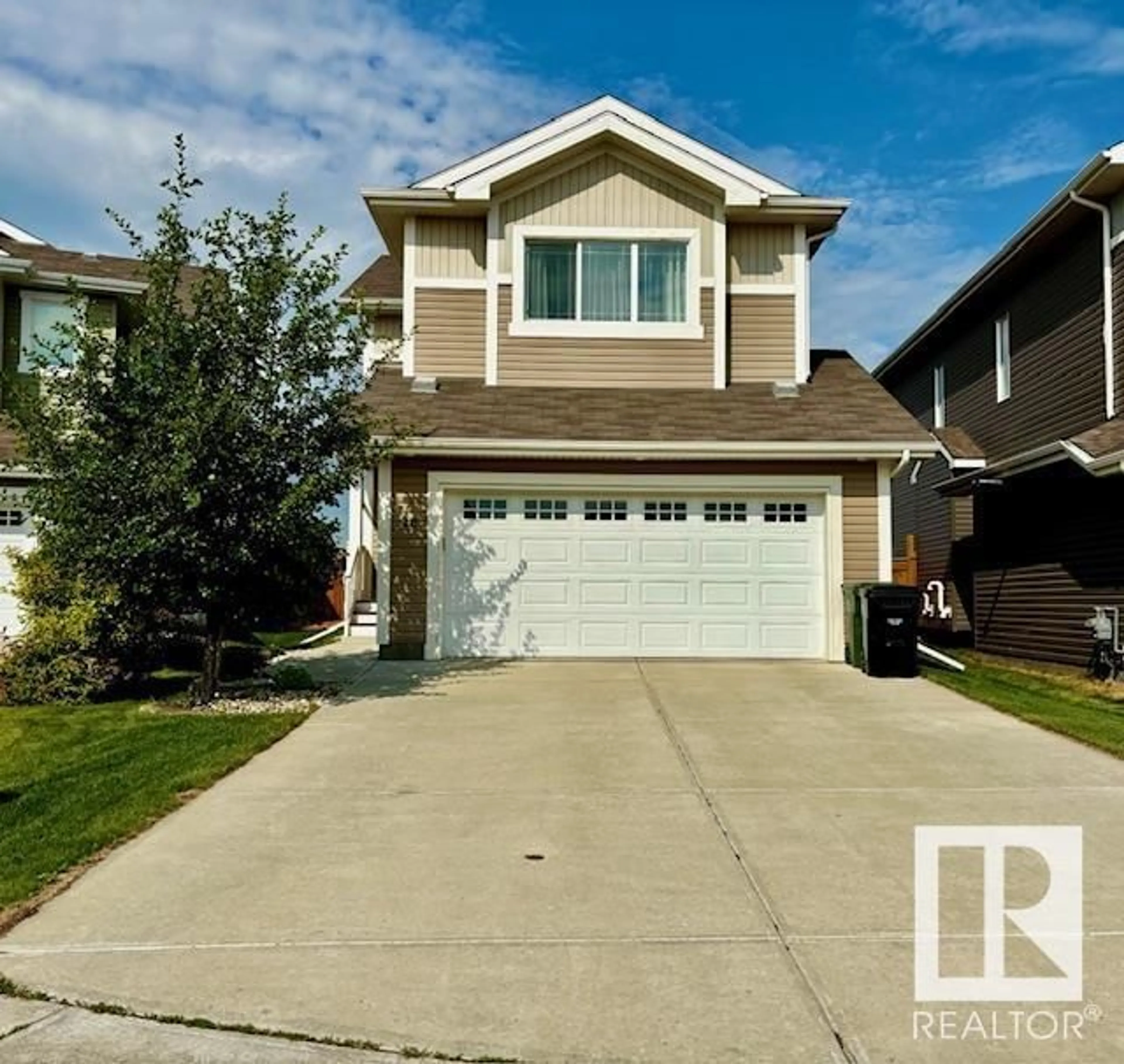 Home with vinyl exterior material, street for 28 SPRINGHAVEN CL, Spruce Grove Alberta T7X0V1