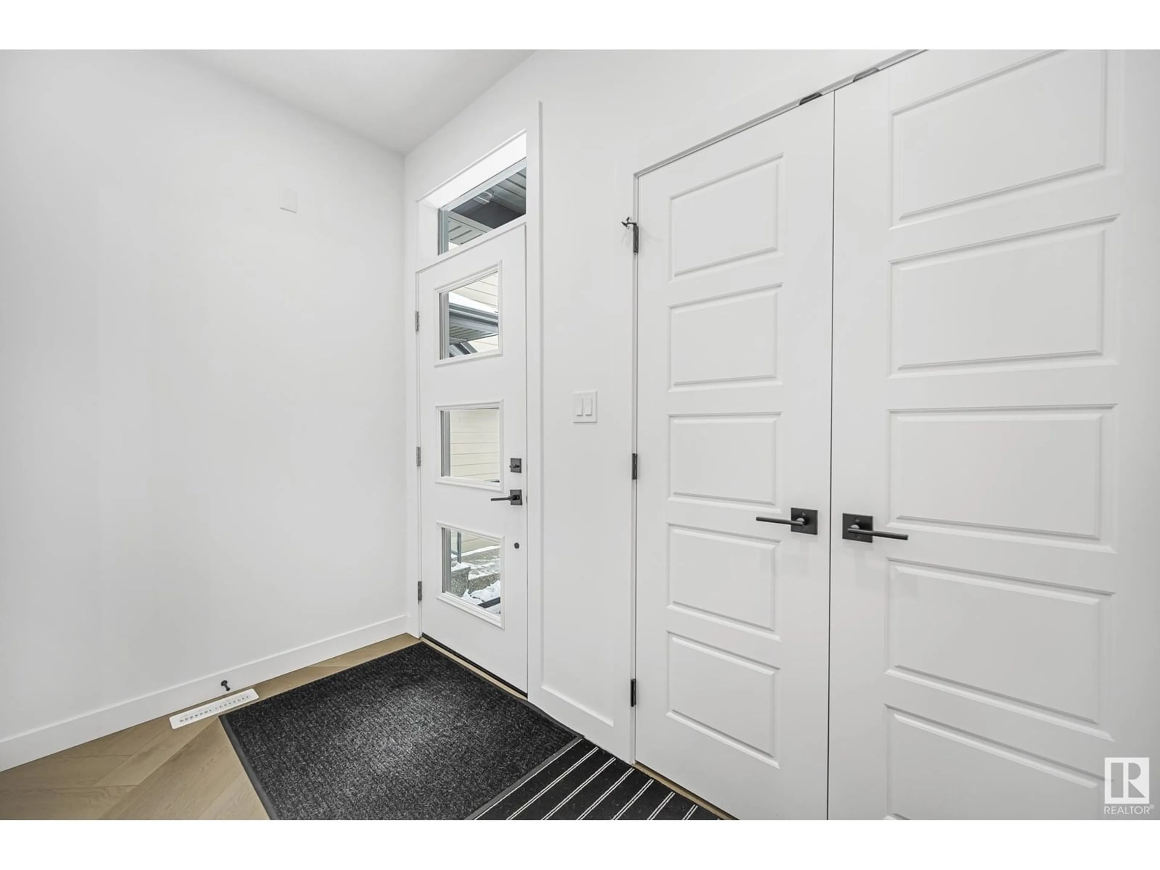 Indoor entryway for SW - 6627 CRAWFORD LD, Edmonton Alberta T6W4L5