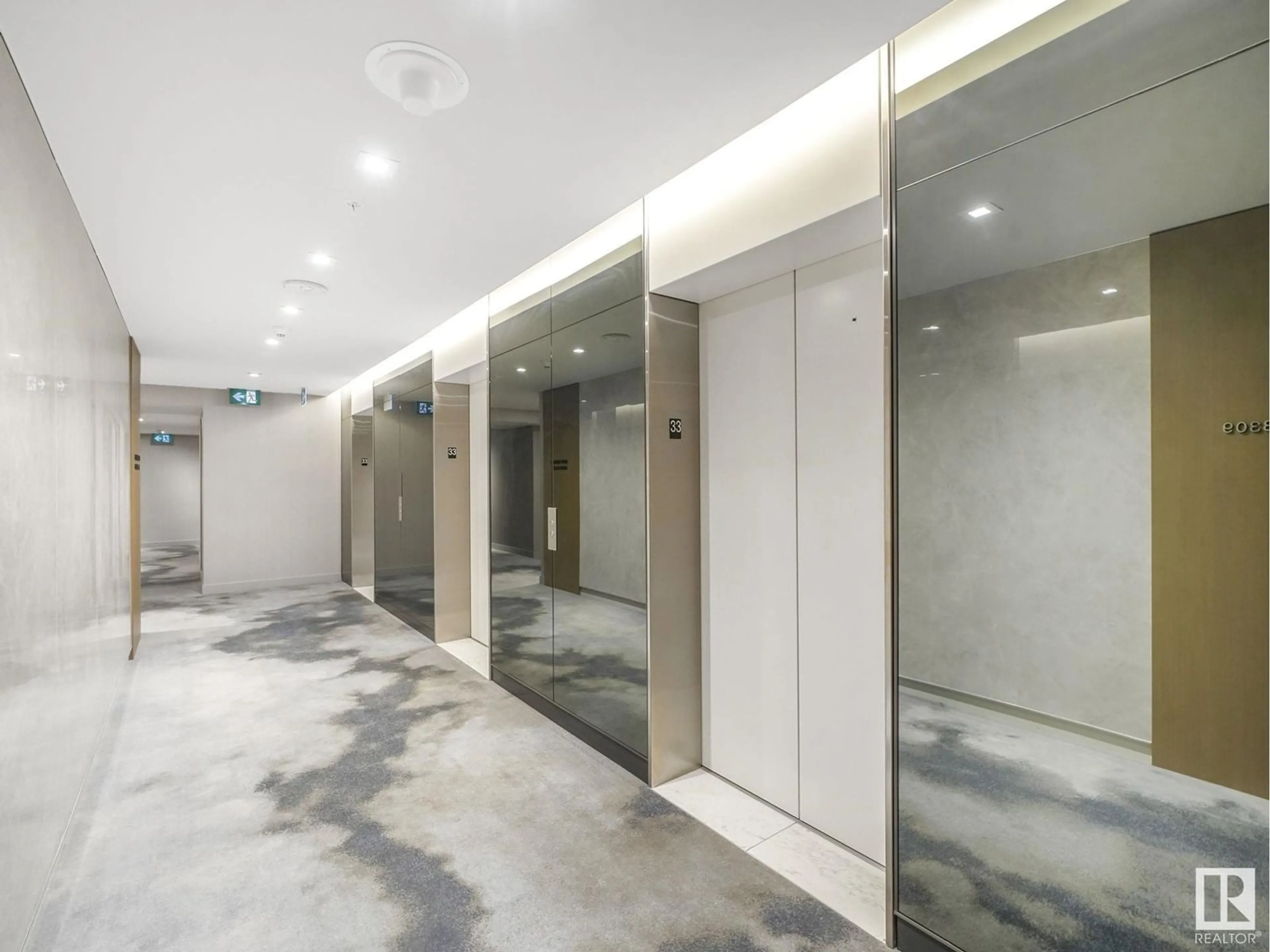 Indoor foyer for 10360 - 3308 102 ST, Edmonton Alberta T6J0G7