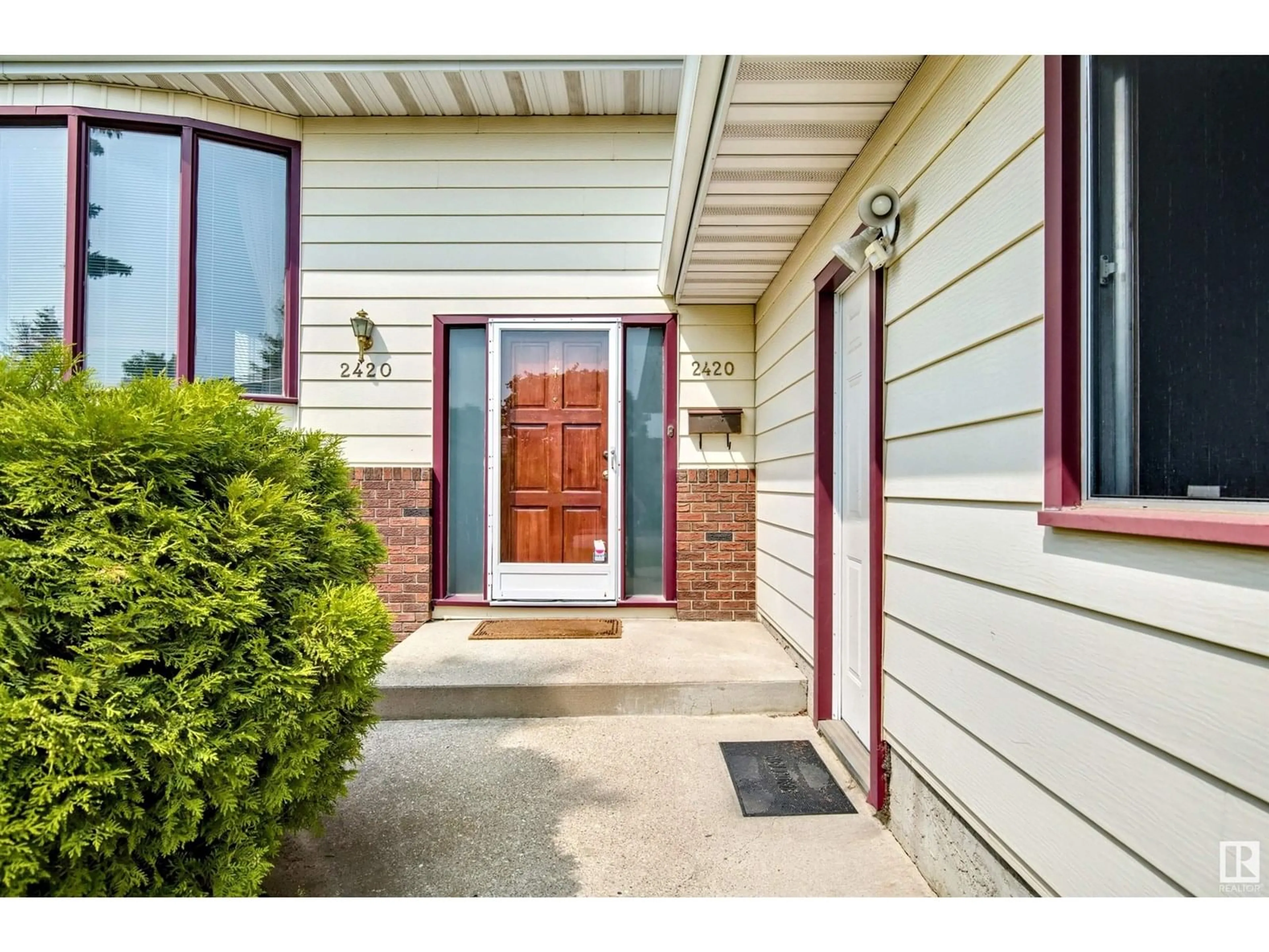 Unknown for 2420 78 ST, Edmonton Alberta T6K3W4