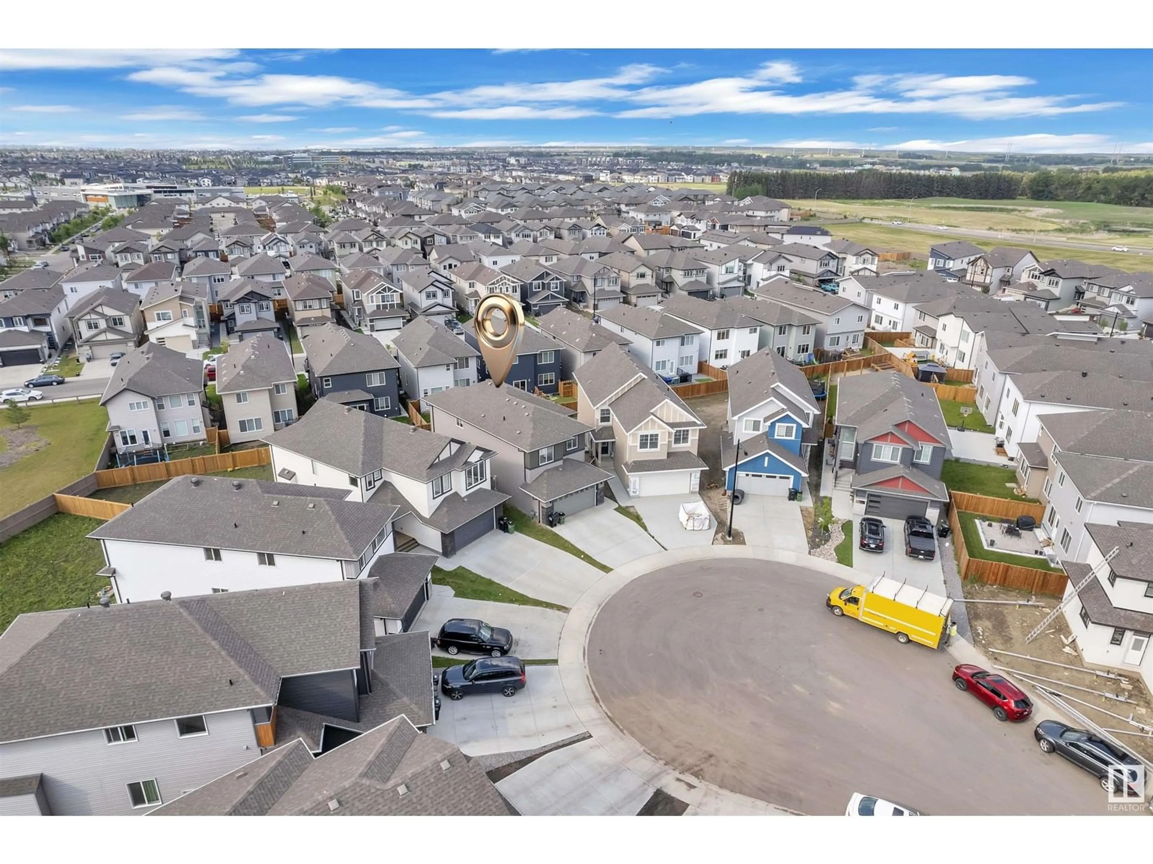 A pic from outside/outdoor area/front of a property/back of a property/a pic from drone, street for 2034 13A AV, Edmonton Alberta T6T2R8