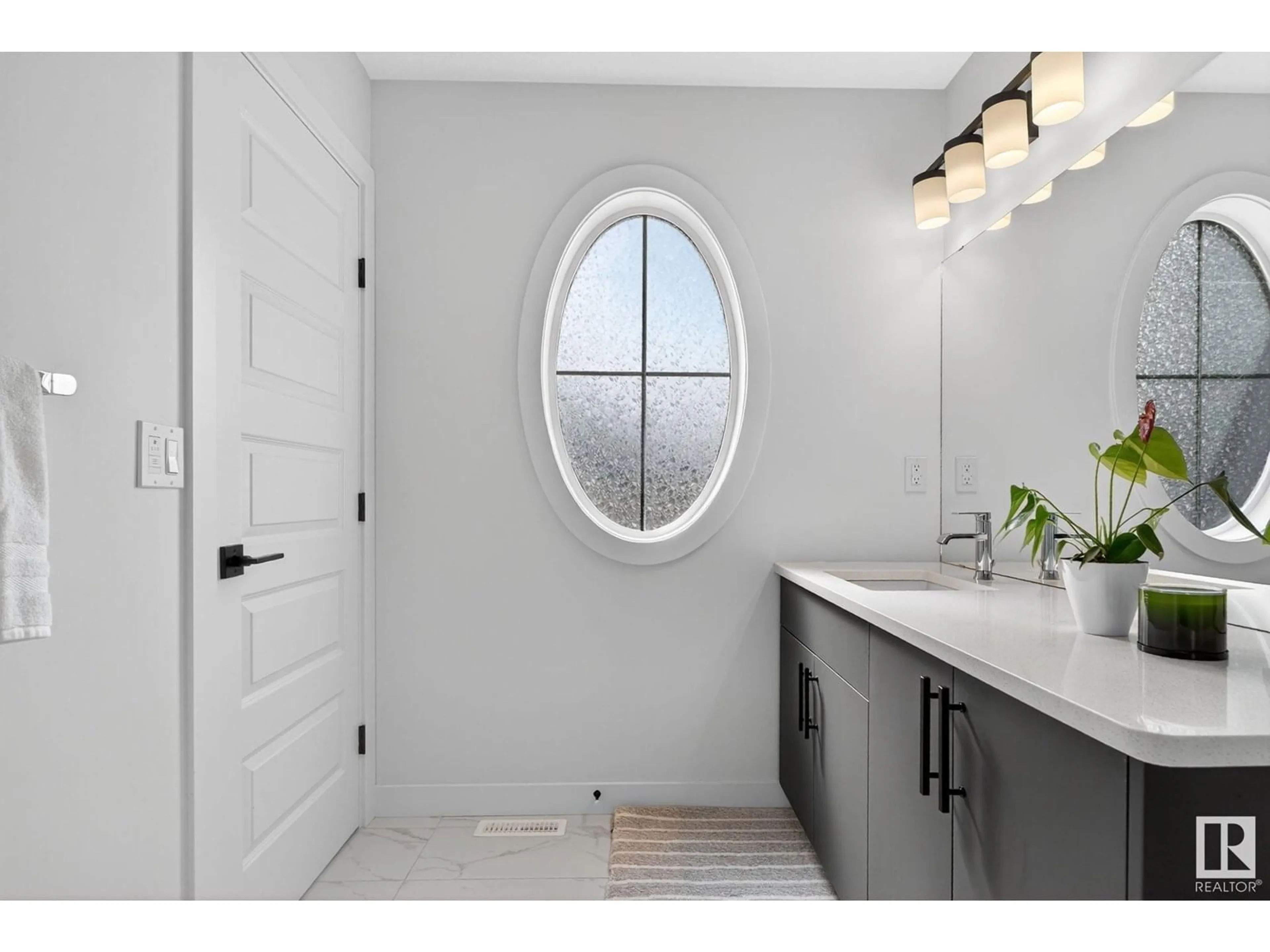 Contemporary bathroom, ceramic/tile floor for #56 - 1910 COLLIP VIEW SW, Edmonton Alberta T6W5H4
