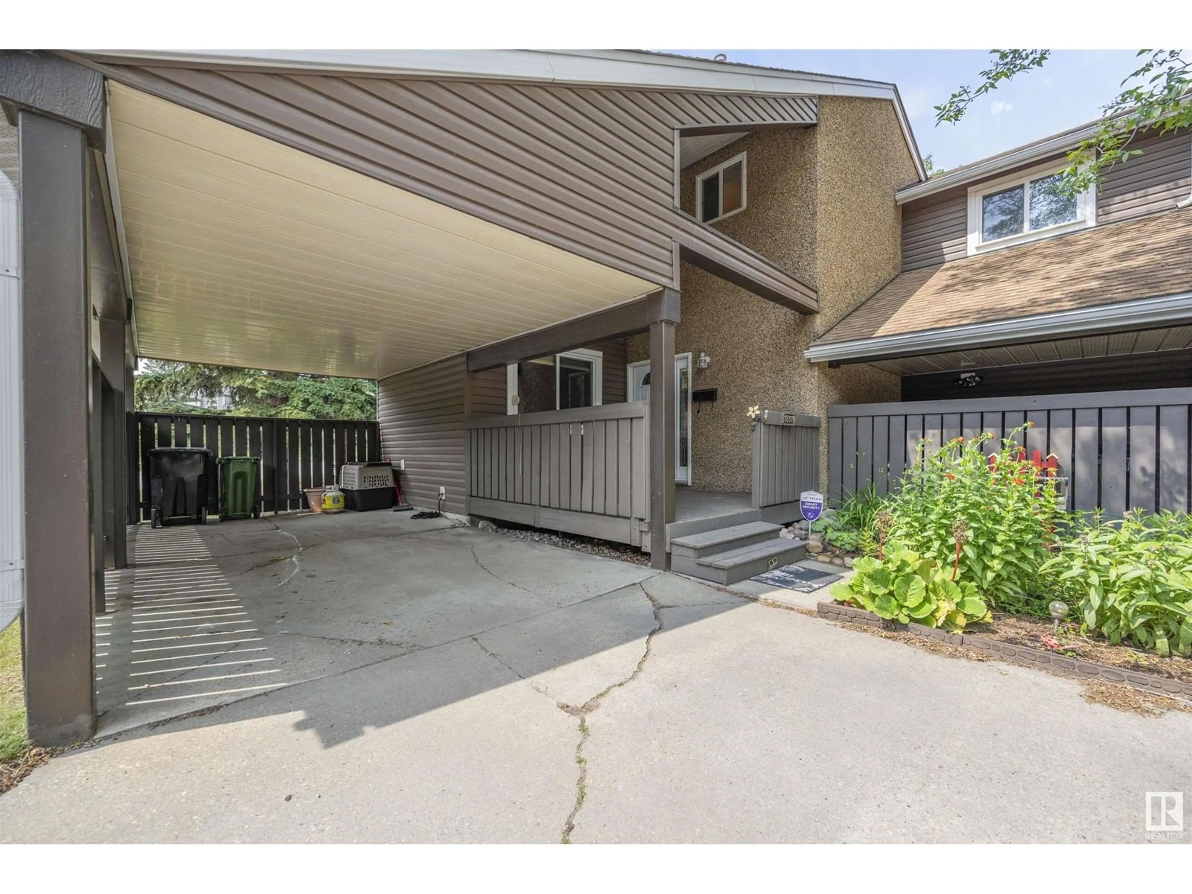Unknown for 18176 96 AV, Edmonton Alberta T5T3N3