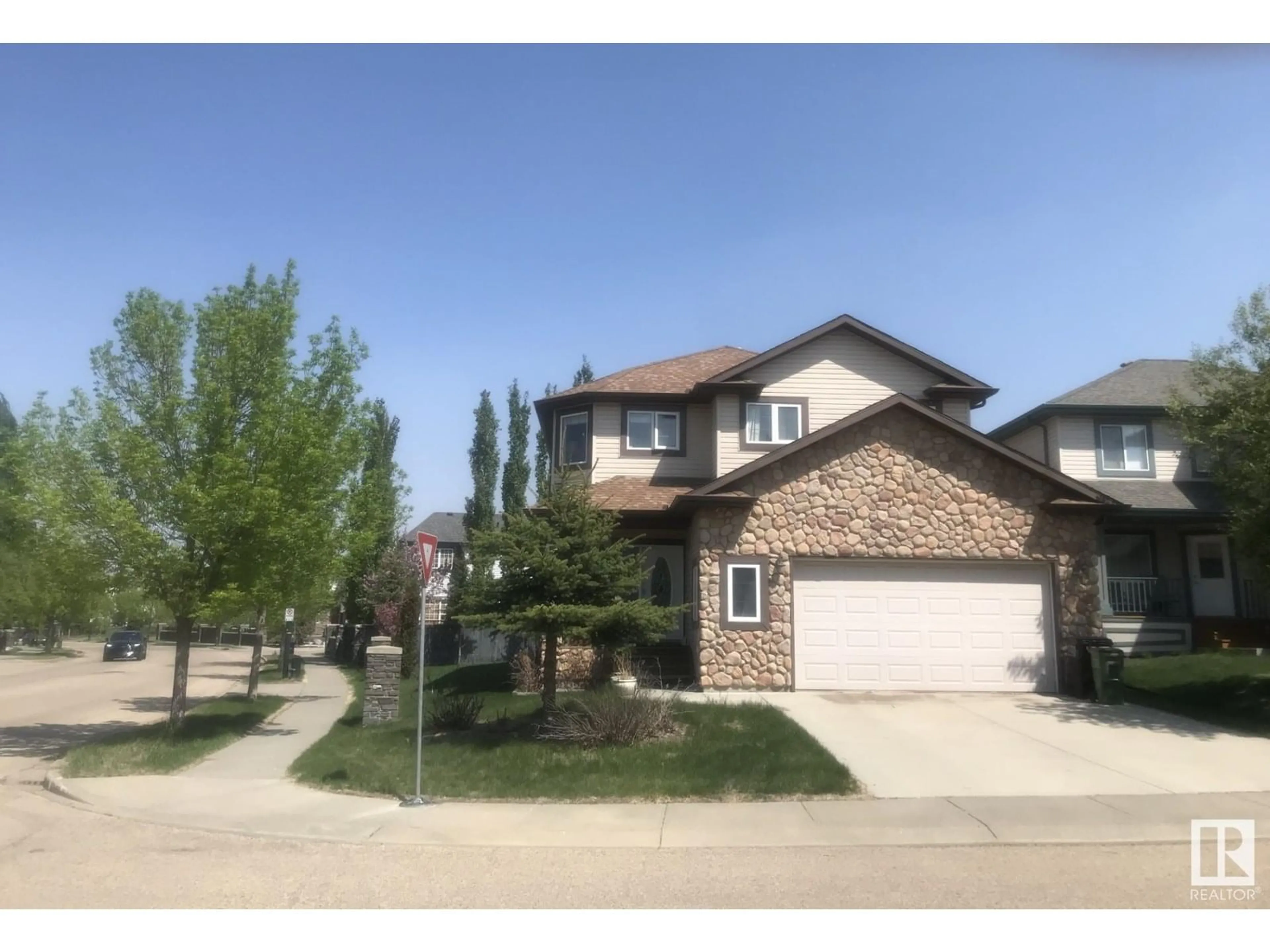 Unknown for 1604 BLACKMORE CO, Edmonton Alberta T6W1J2