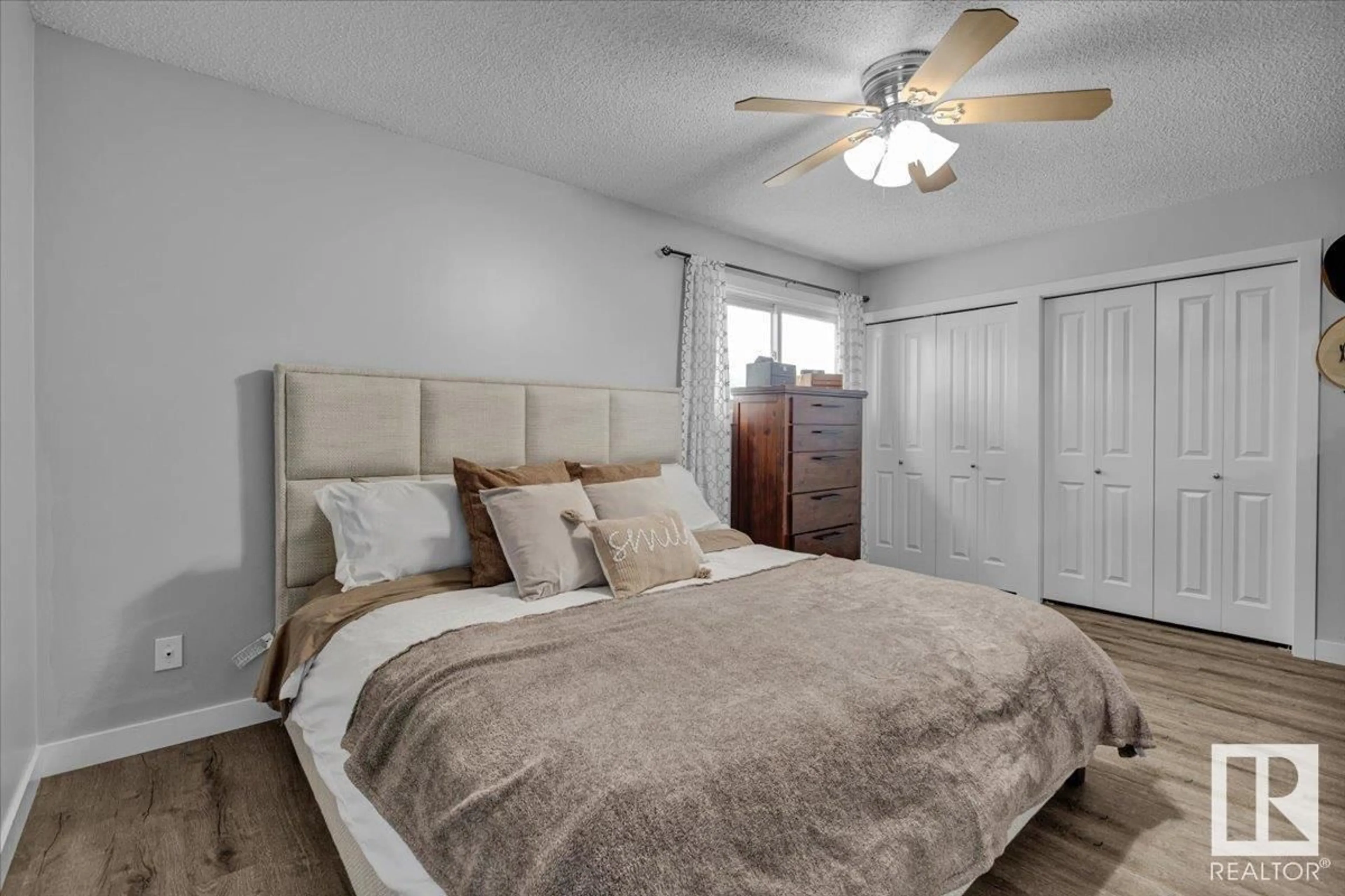 Bedroom with bed, unknown for 2905 151 AV, Edmonton Alberta T5Y2E3