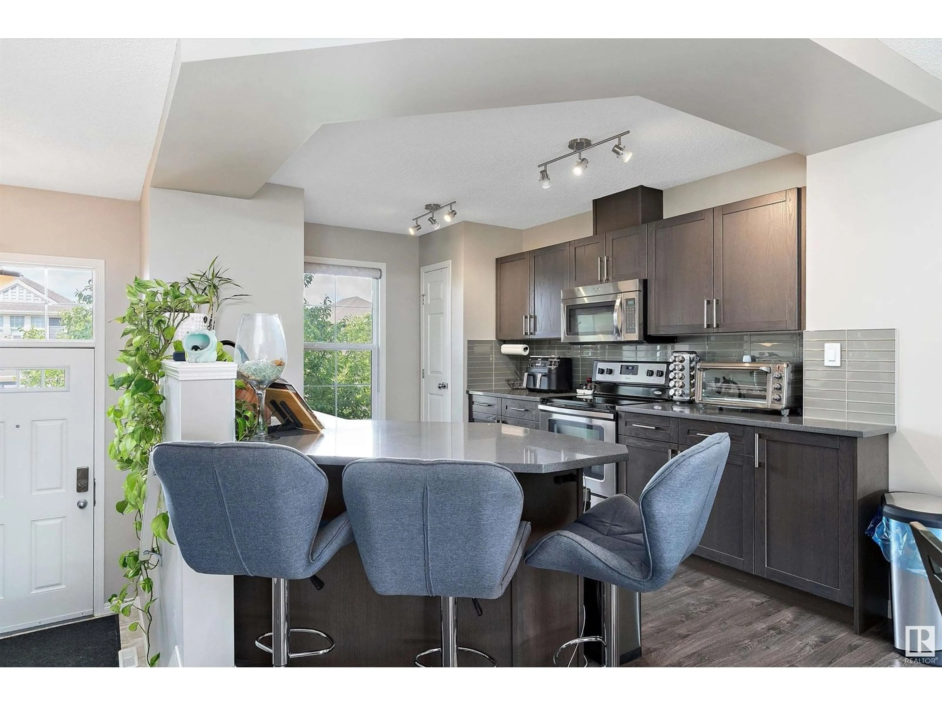 Open concept kitchen, unknown for 4019 ORCHARDS DR, Edmonton Alberta T6C1V2