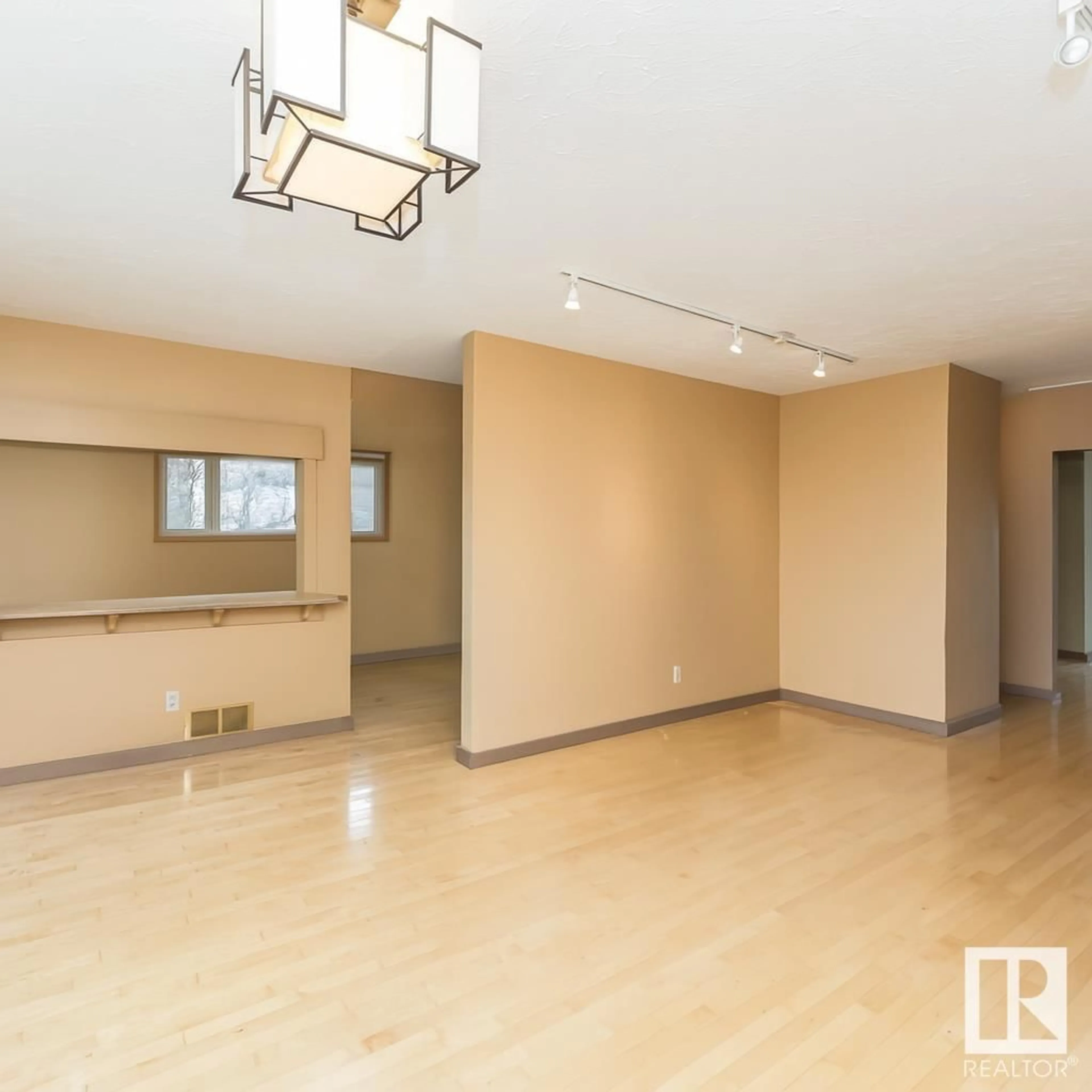 A pic of a room for NW - 14732 91 AV, Edmonton Alberta T5R4Z1