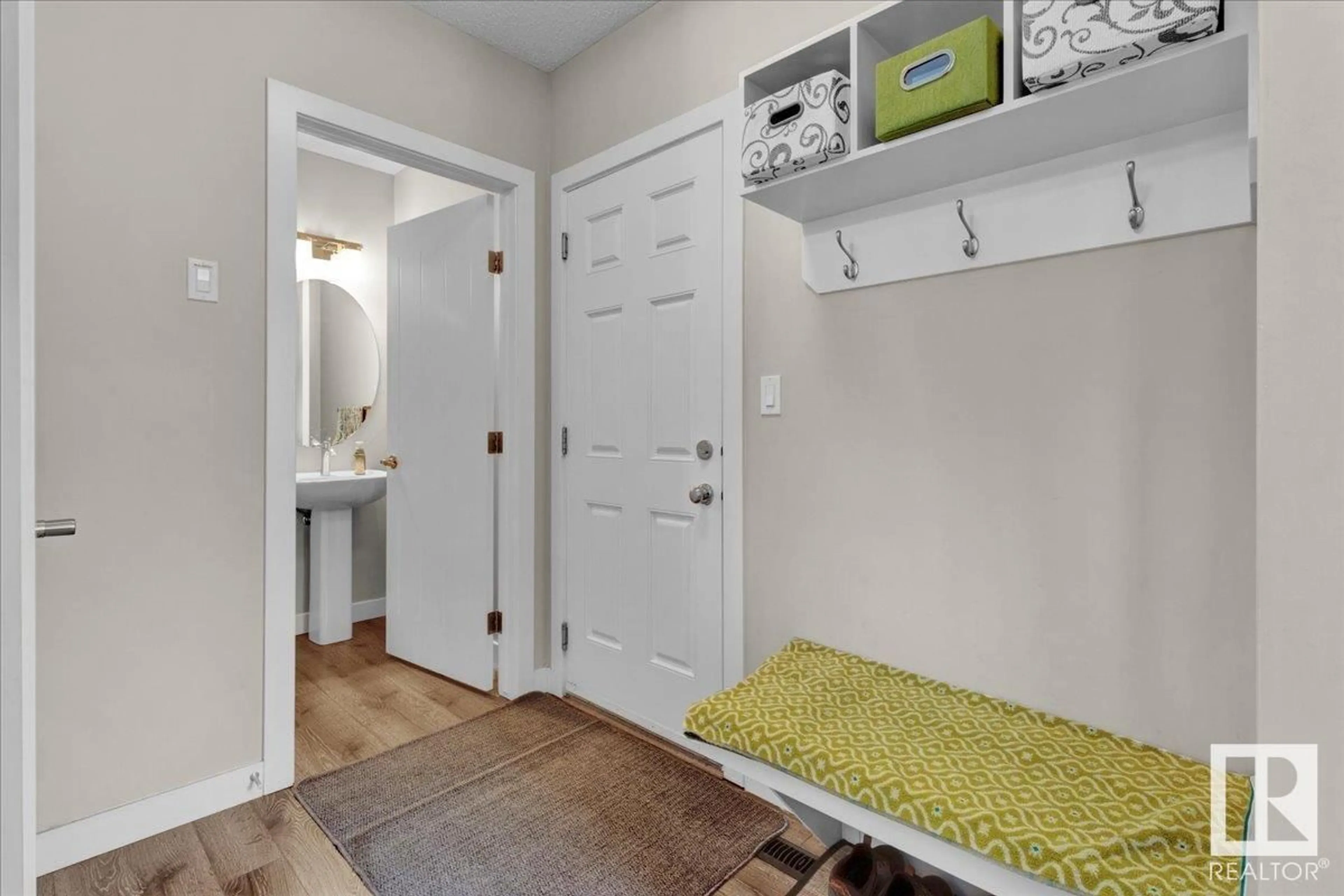 Indoor entryway for 6612 48 AV, Beaumont Alberta T4X1Y5