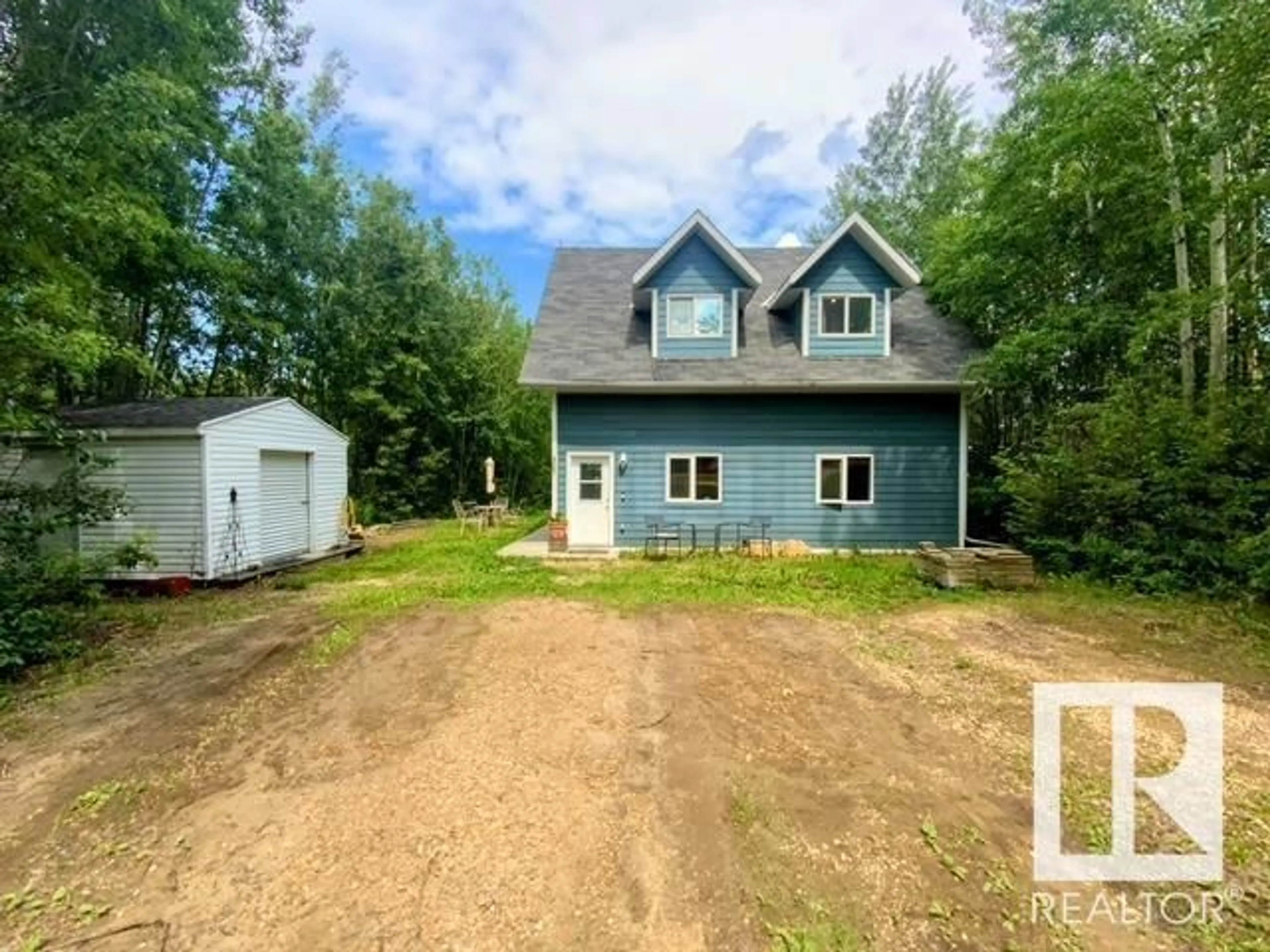 A pic from outside/outdoor area/front of a property/back of a property/a pic from drone, building for 240 462054 RGE ROAD 11, Rural Wetaskiwin County Alberta T0C2V0
