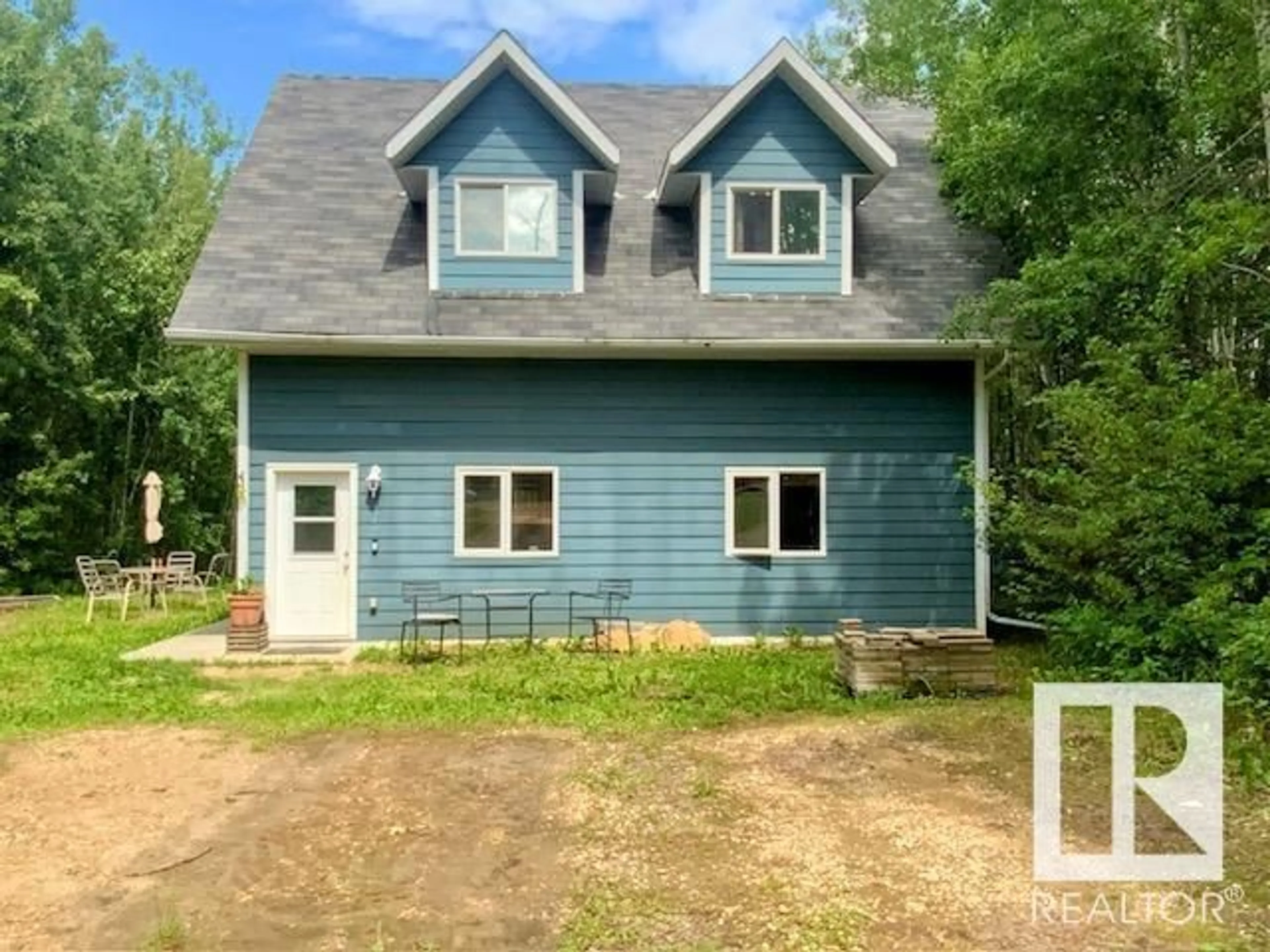 A pic from outside/outdoor area/front of a property/back of a property/a pic from drone, building for 240 462054 RGE ROAD 11, Rural Wetaskiwin County Alberta T0C2V0