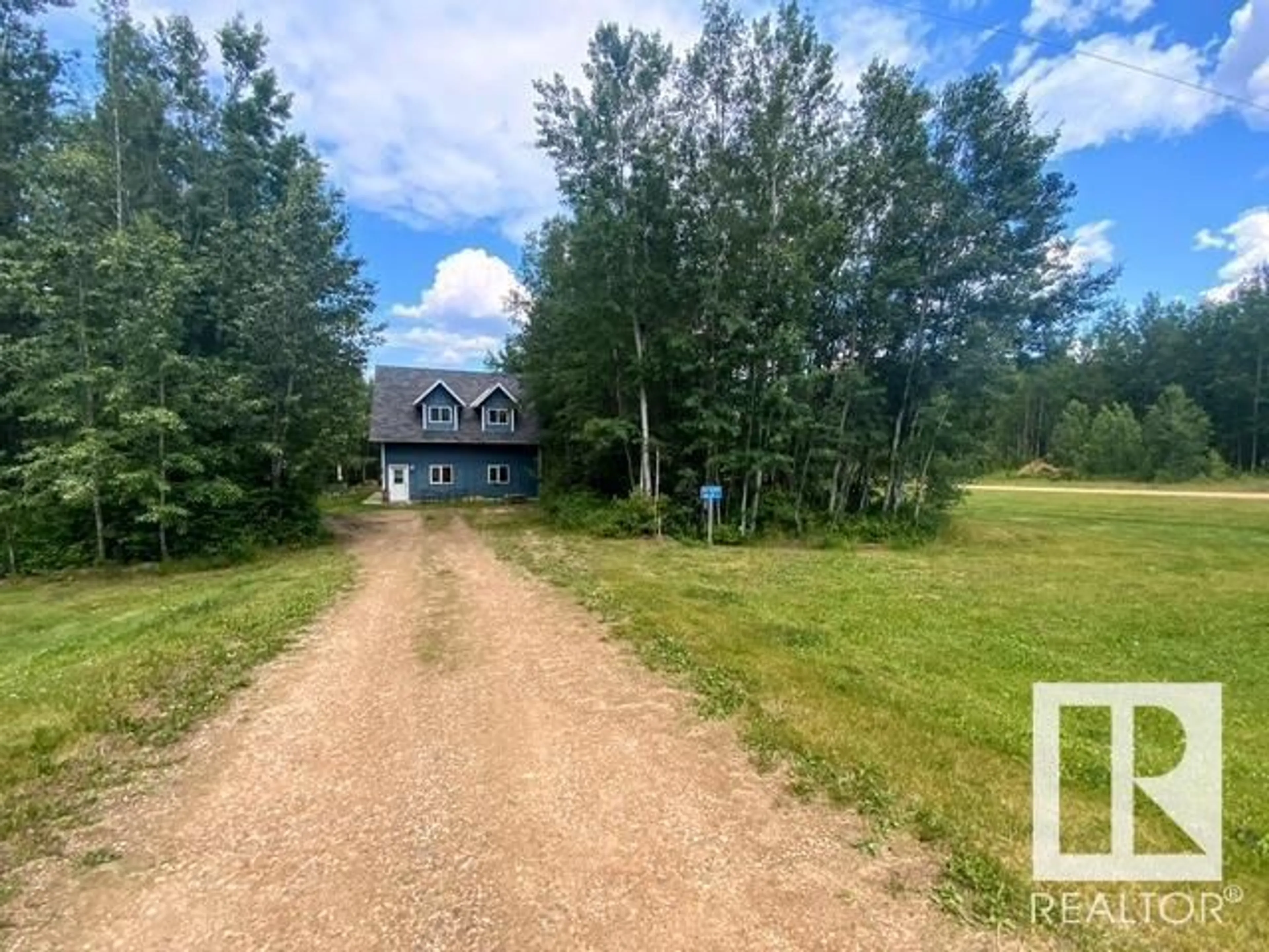 A pic from outside/outdoor area/front of a property/back of a property/a pic from drone, unknown for 240 462054 RGE ROAD 11, Rural Wetaskiwin County Alberta T0C2V0