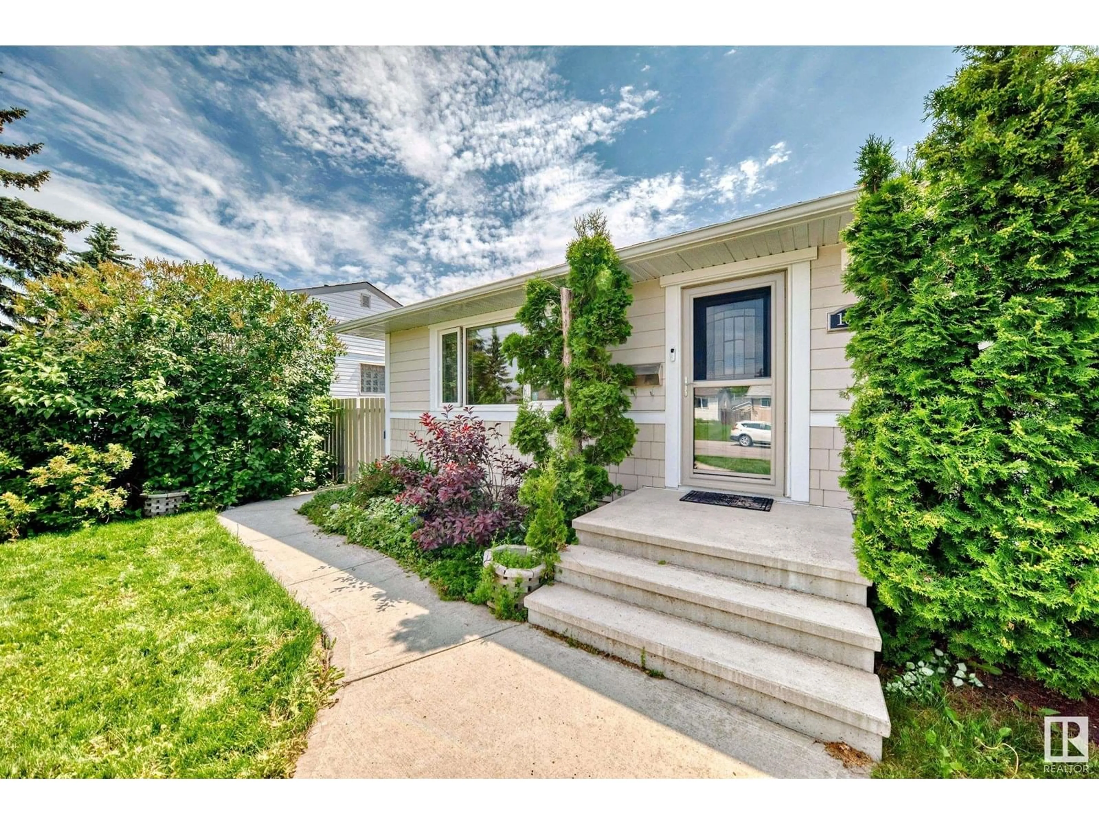 Unknown for 13615 135A AV, Edmonton Alberta T5L3Z8