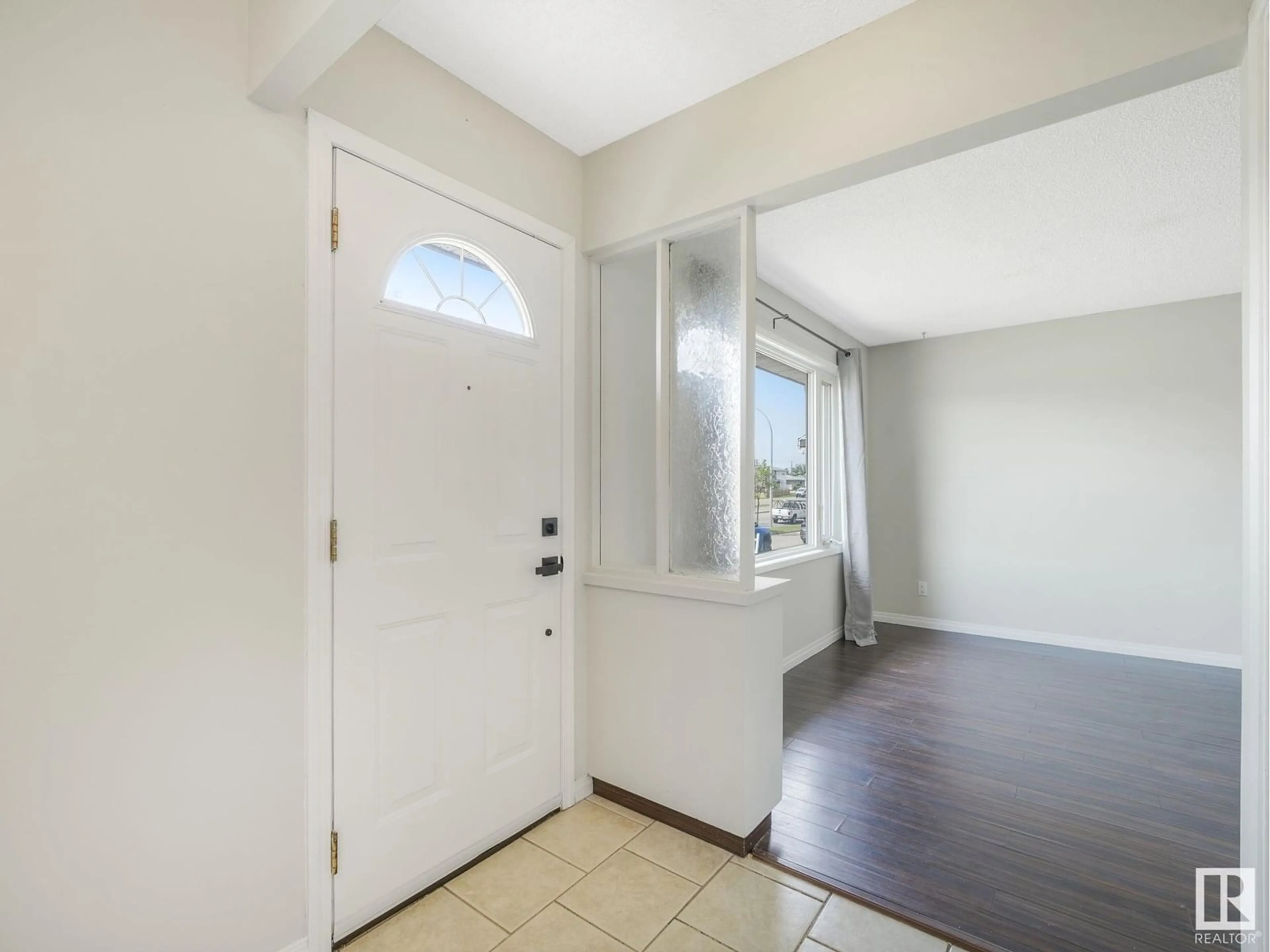 Indoor entryway for NW - 13231 82 ST, Edmonton Alberta T5E2T9