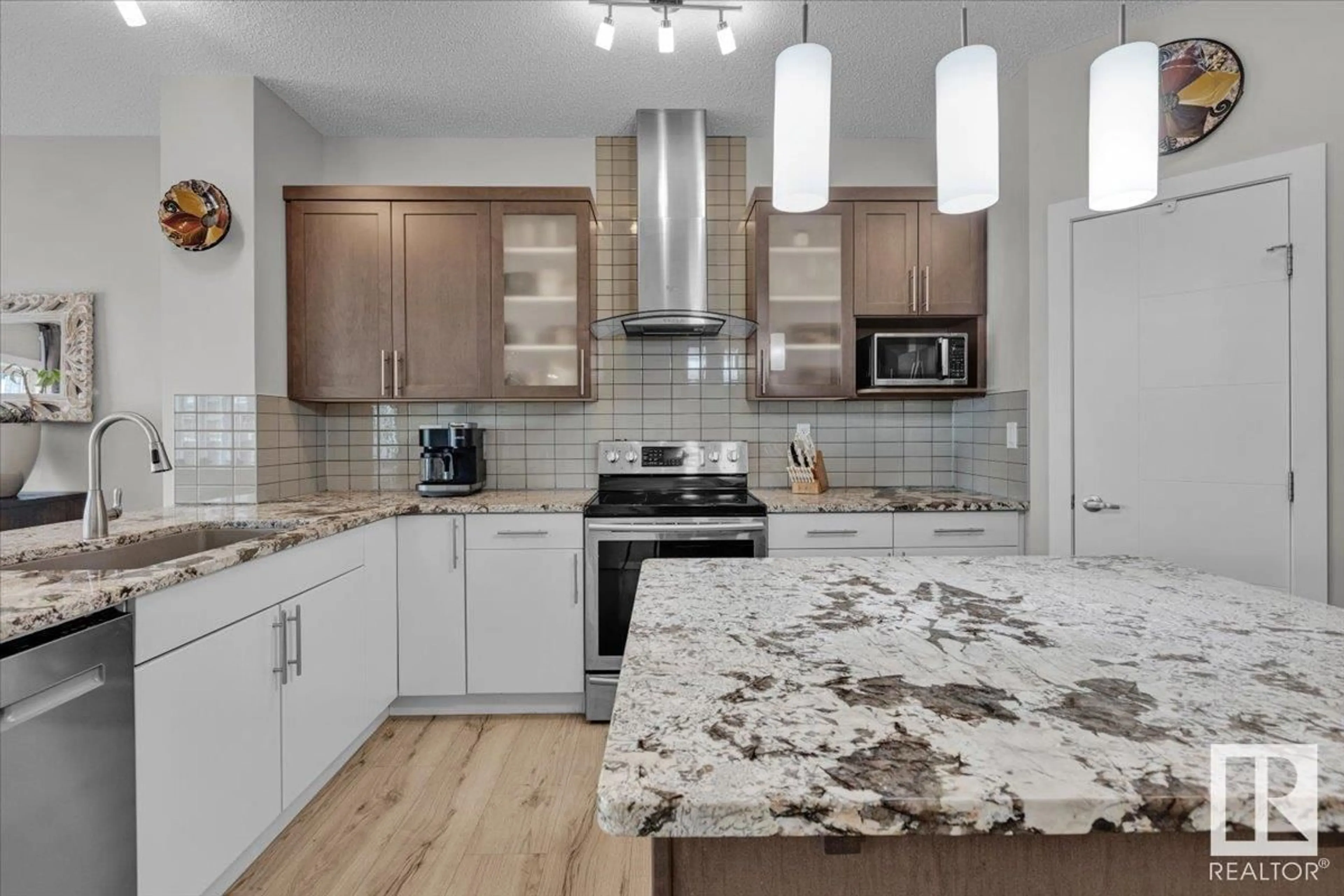 Open concept kitchen, ceramic/tile floor for 3095 CARPENTER LANDING, Edmonton Alberta T6W2Y9