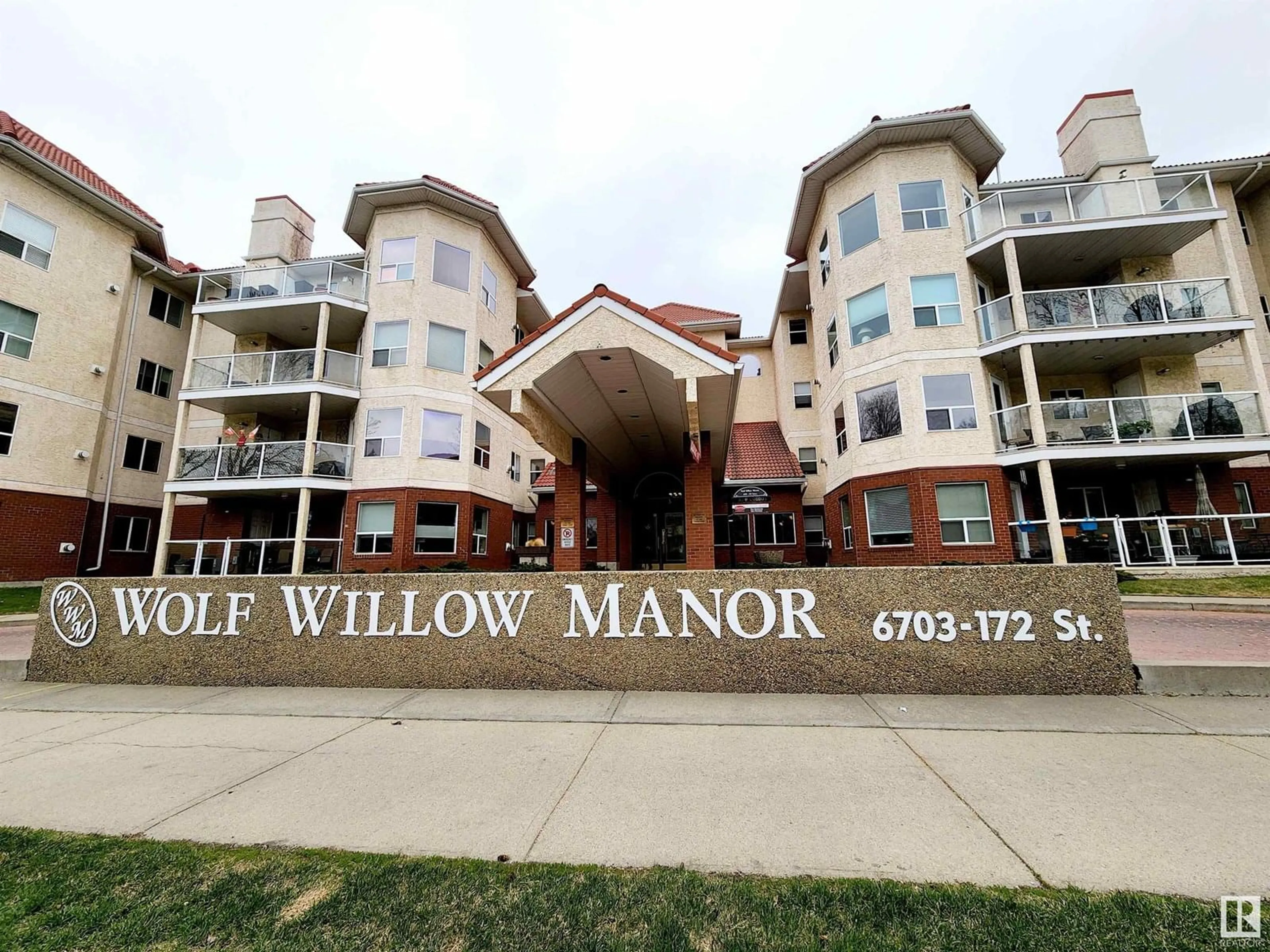 Indoor foyer for #326 - 6703 172 ST, Edmonton Alberta T5T6H9