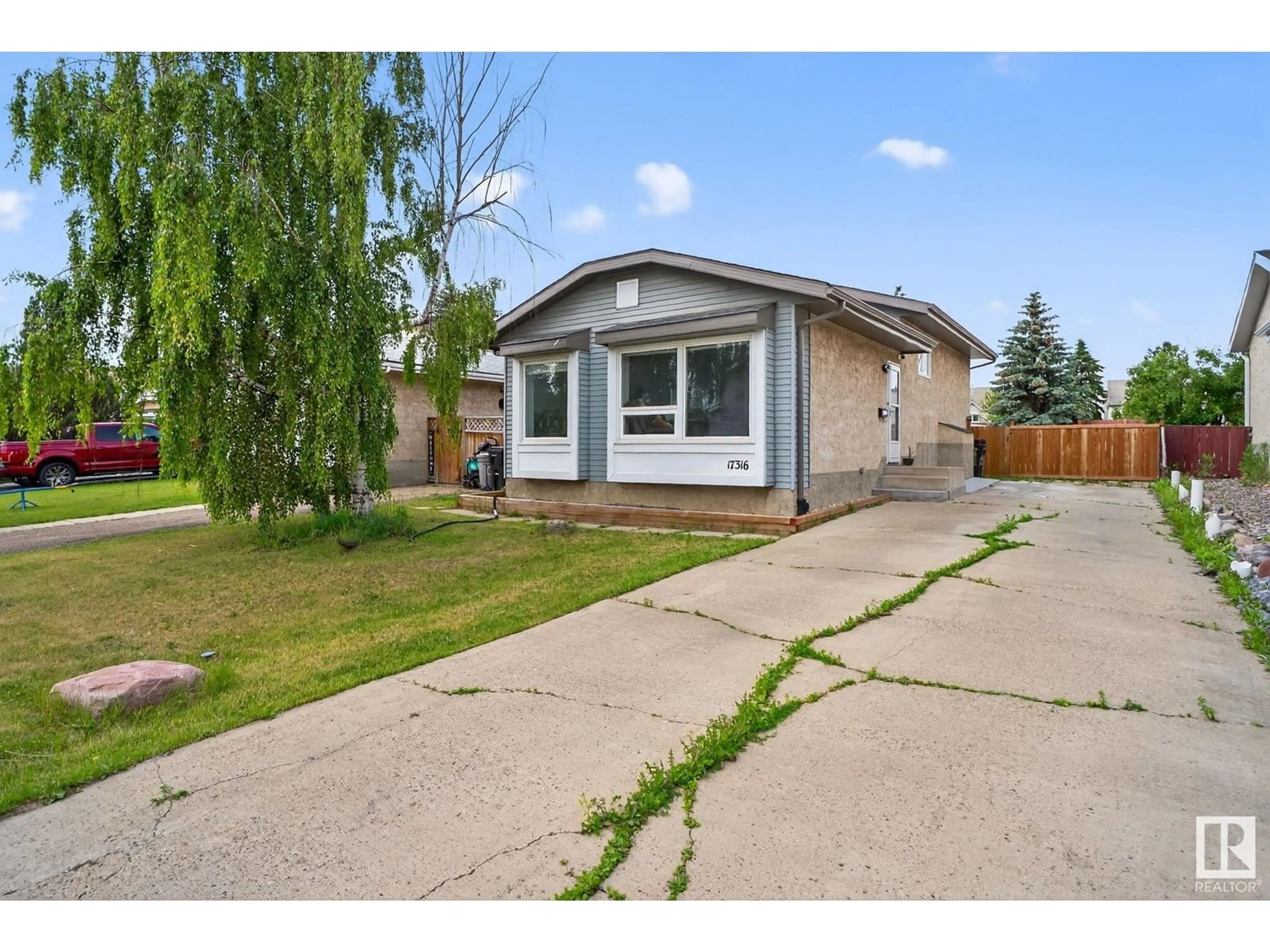 Unknown for 17316 94A AV, Edmonton Alberta T5T4H2