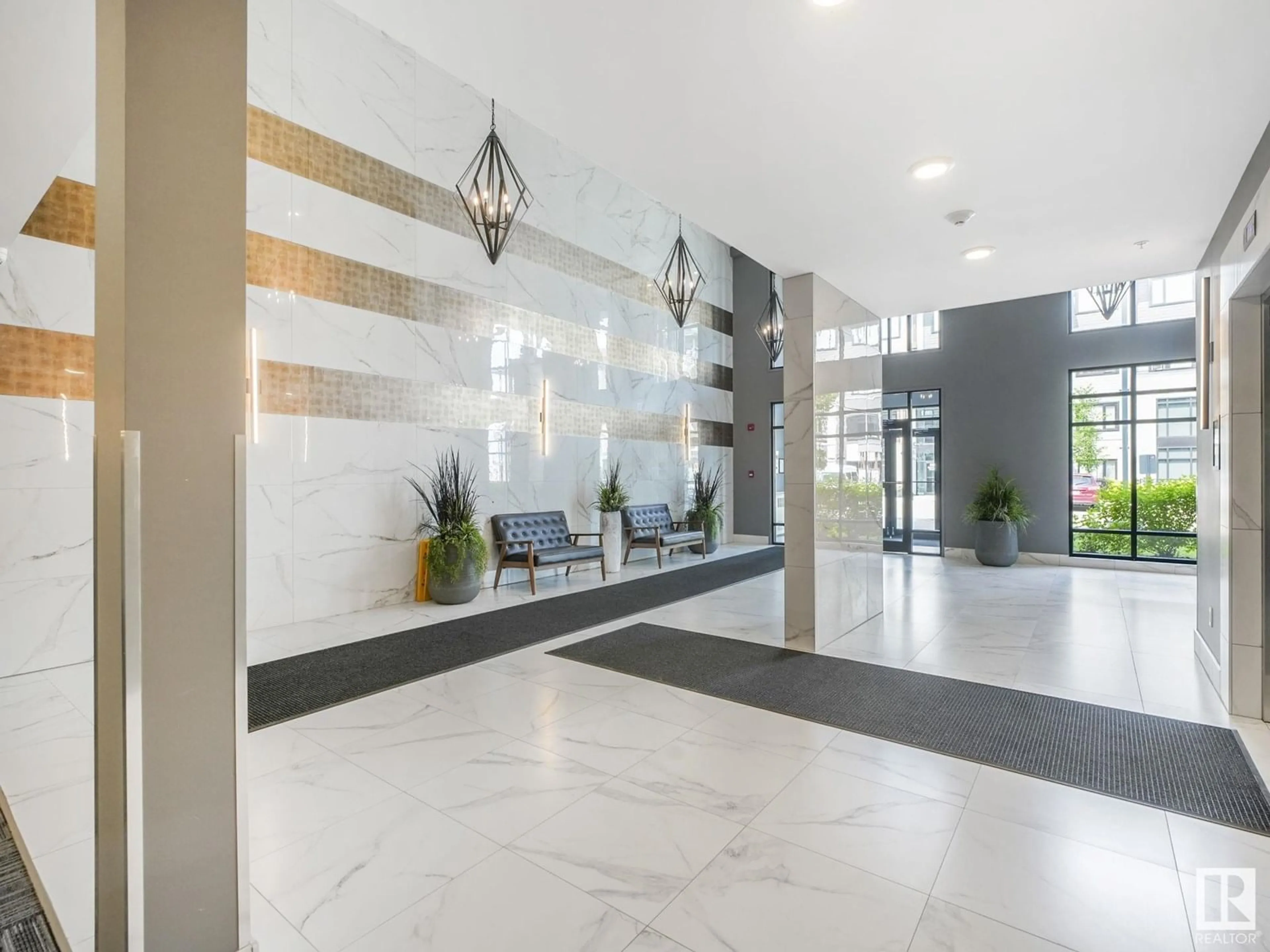 Lobby for 428 - 524 GRIESBACH PARADE PR, Edmonton Alberta T5E6X2