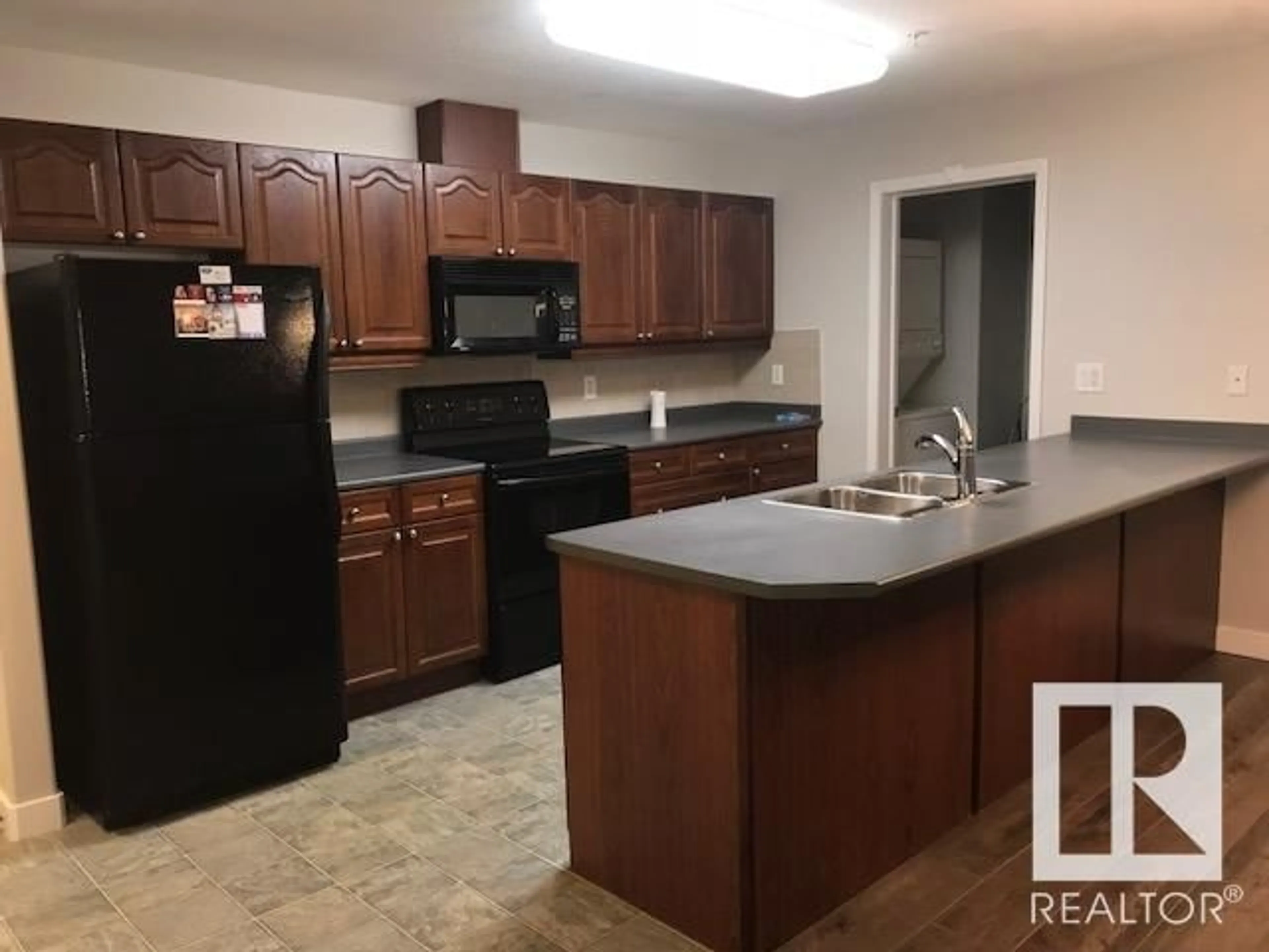 Unknown for 592 - 126 HOOKE RD, Edmonton Alberta T5A5H2
