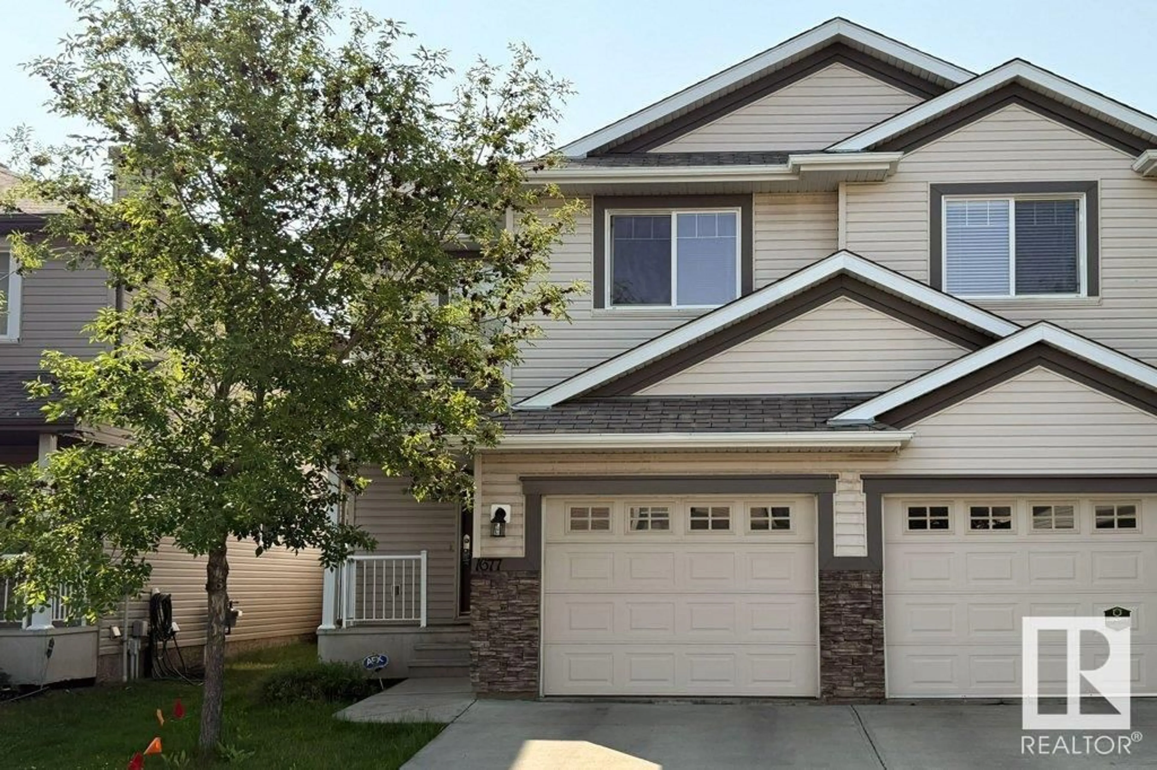 Home with vinyl exterior material, street for 1677 MELROSE PLACE, Edmonton Alberta T6X1X6