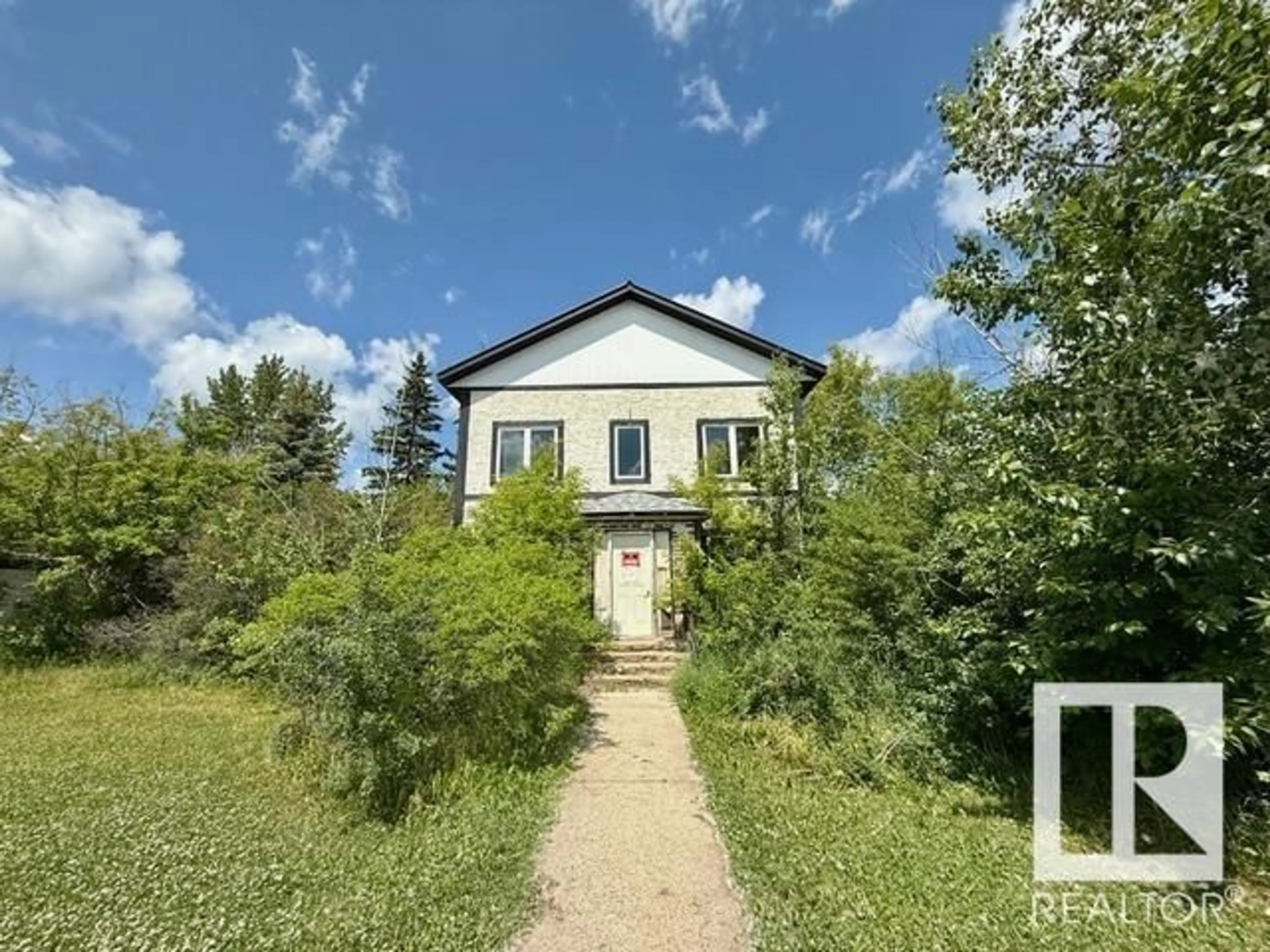 A pic from outside/outdoor area/front of a property/back of a property/a pic from drone, building for 3109 PARK AVENUE, Mallaig Alberta T0A2K0