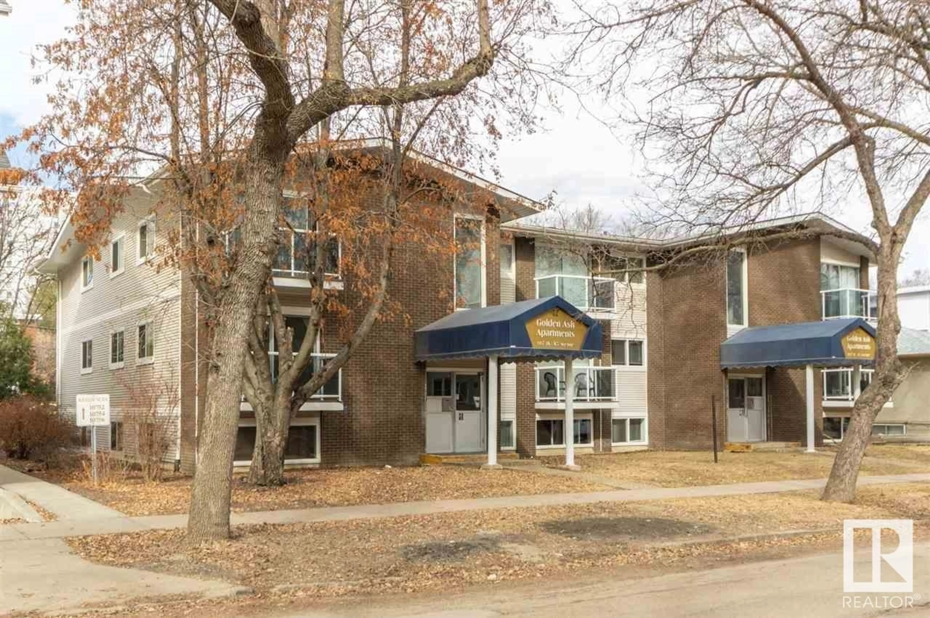 Patio, unknown for 201 - 10738 85 AV NW, Edmonton Alberta T6E2K8