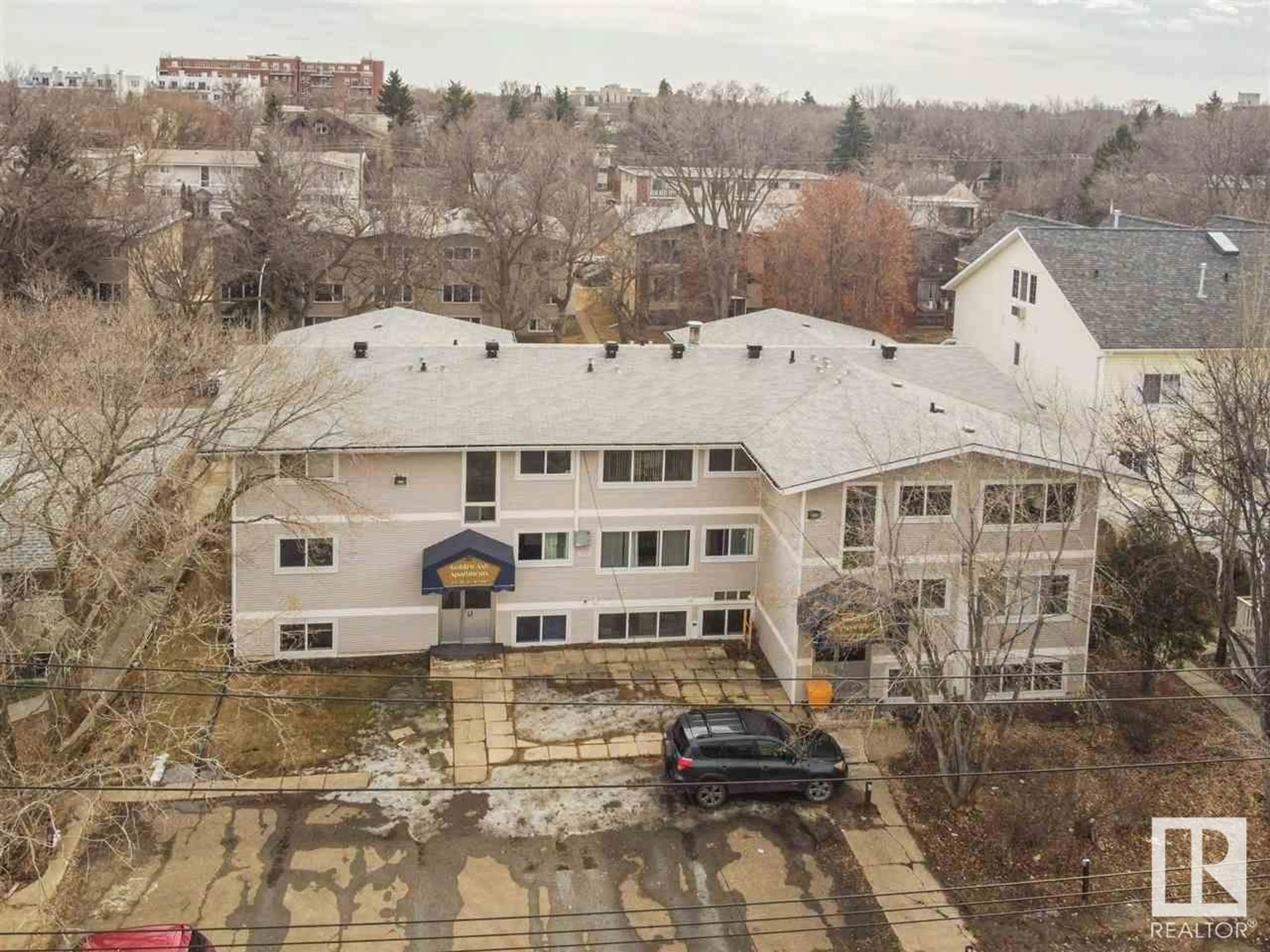 A pic from outside/outdoor area/front of a property/back of a property/a pic from drone, unknown for 201 - 10738 85 AV NW, Edmonton Alberta T6E2K8