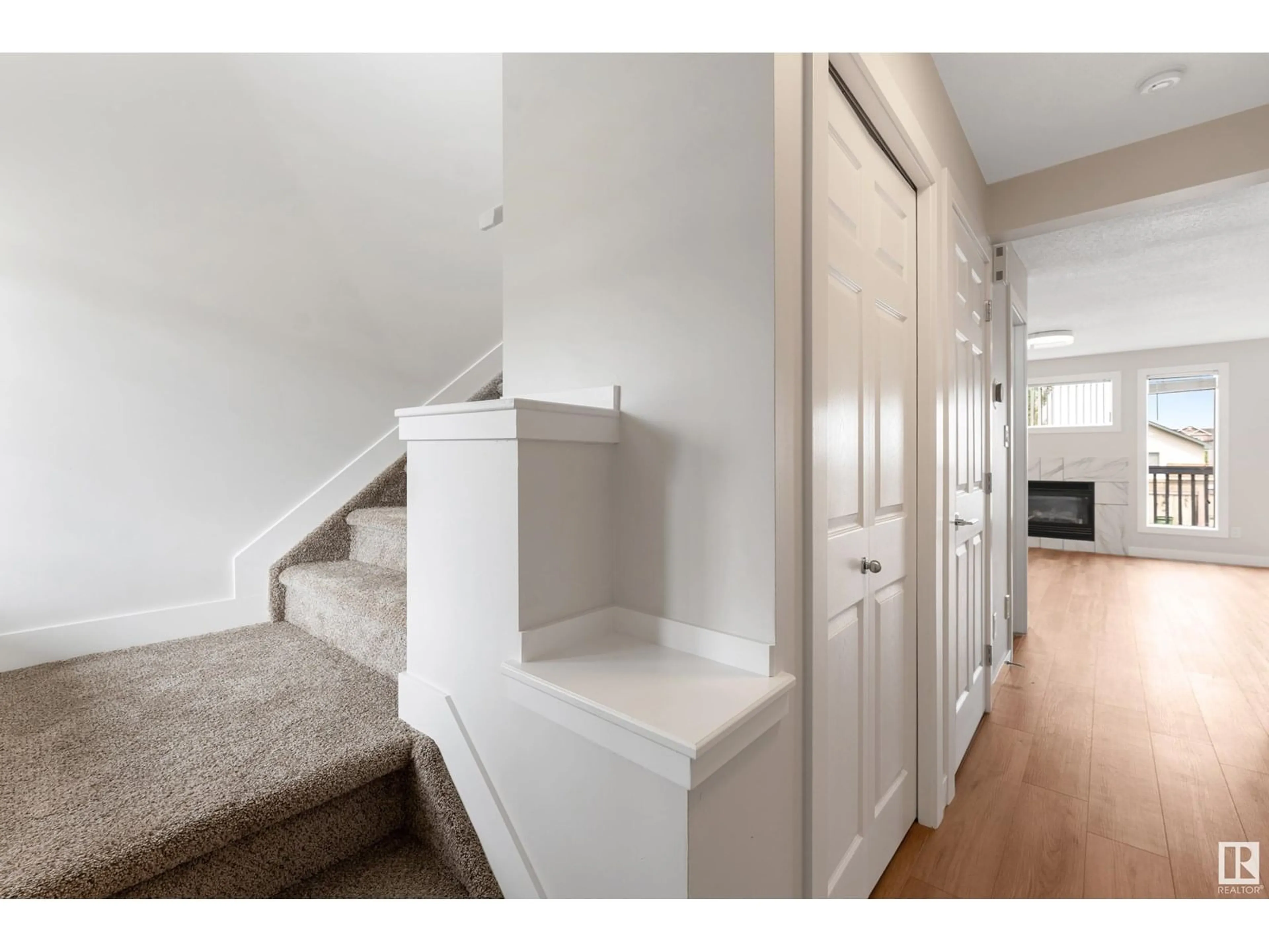 Unknown for 3008 31 AVENUE, Edmonton Alberta T6T1W9