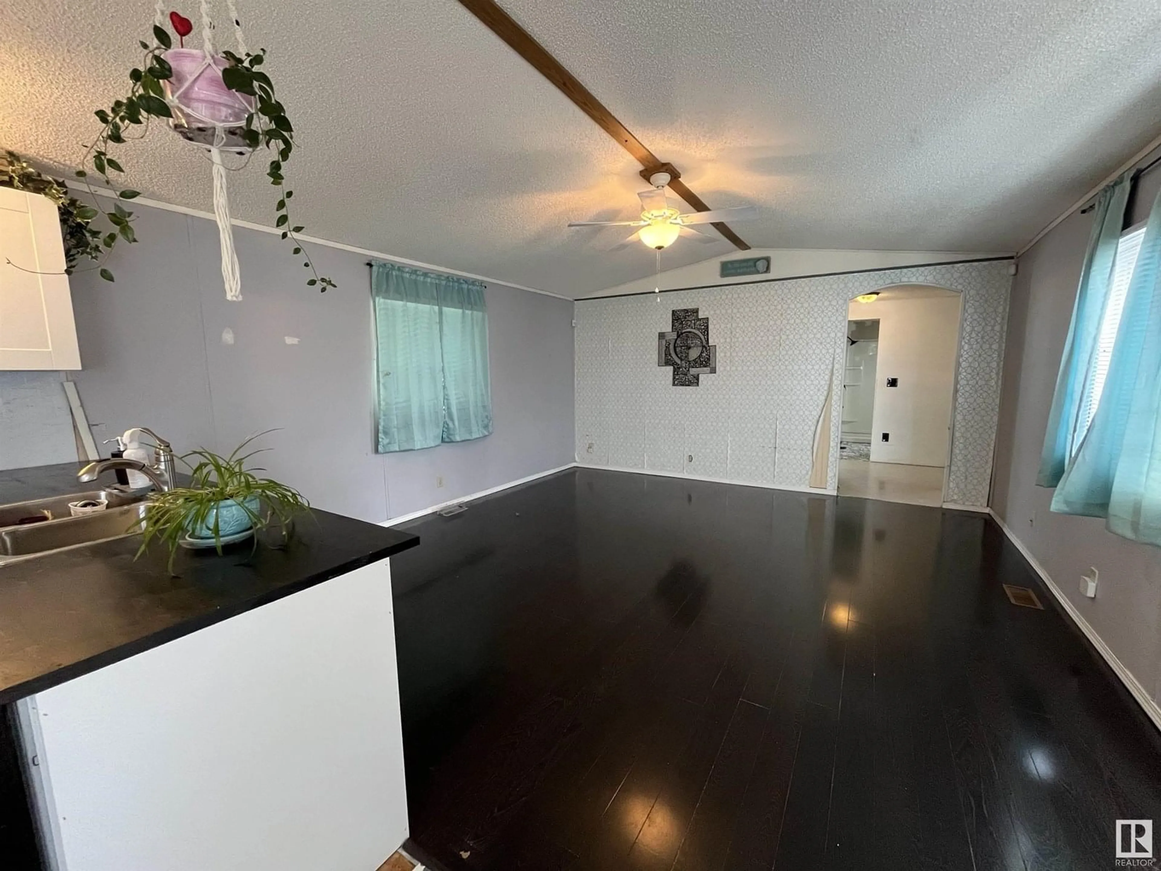 A pic of a room for 2618 LAKEVIEW CLOSE, Edmonton Alberta T5S1T7