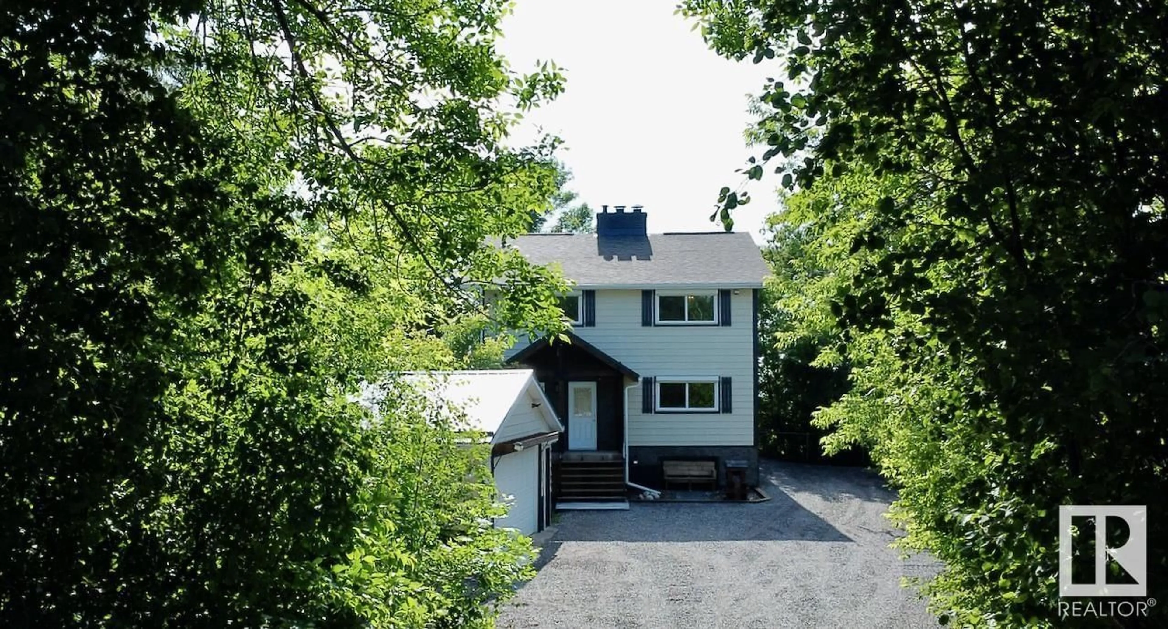A pic from outside/outdoor area/front of a property/back of a property/a pic from drone, street for 2 GIBBONS AV, Rural Parkland County Alberta T0E2Y0