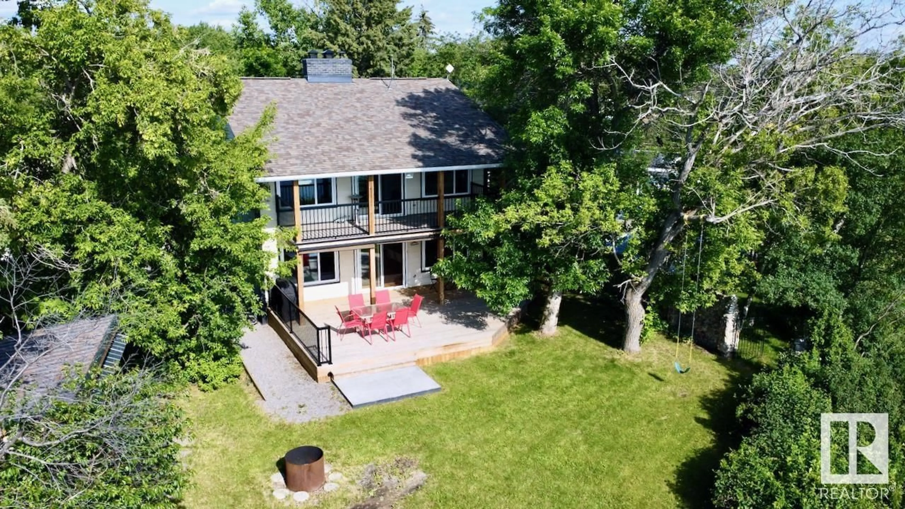 A pic from outside/outdoor area/front of a property/back of a property/a pic from drone, unknown for 2 GIBBONS AV, Rural Parkland County Alberta T0E2Y0