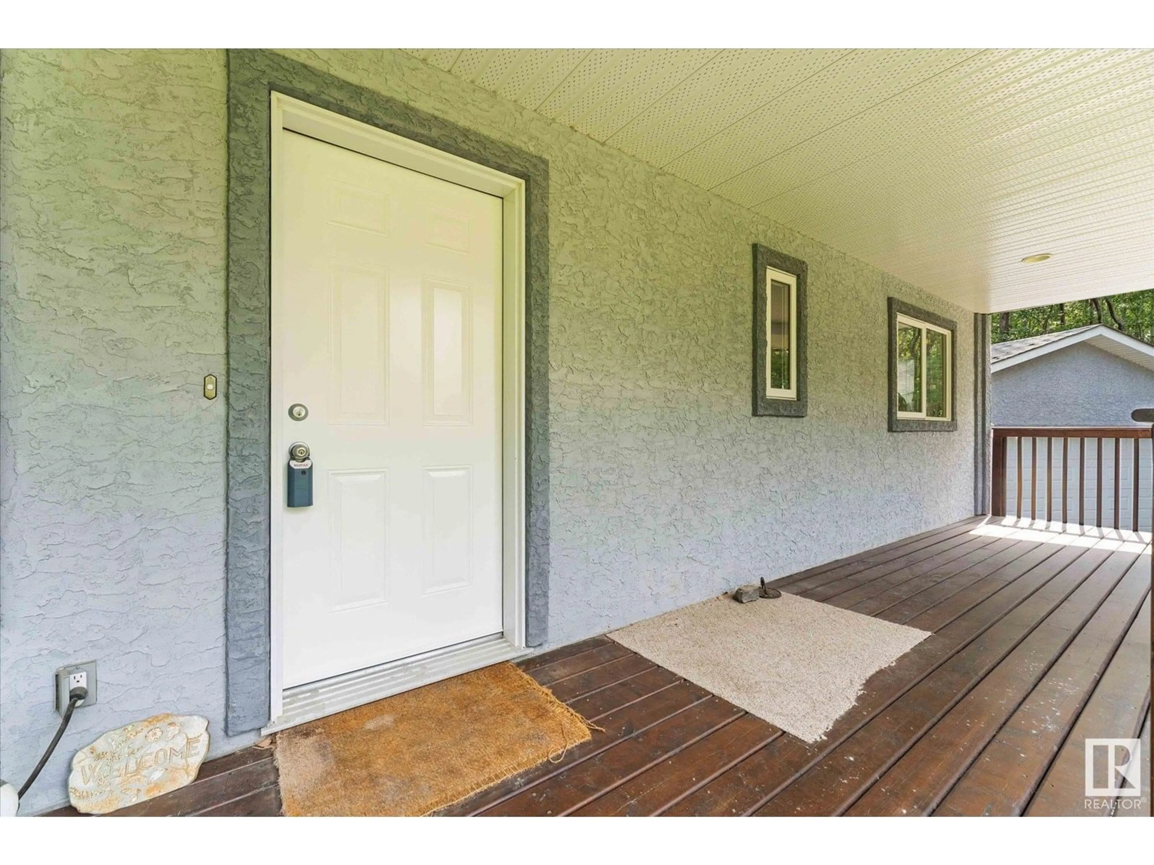 Indoor entryway for 116 53413 RGE ROAD 30, Rural Parkland County Alberta T7Y0E4