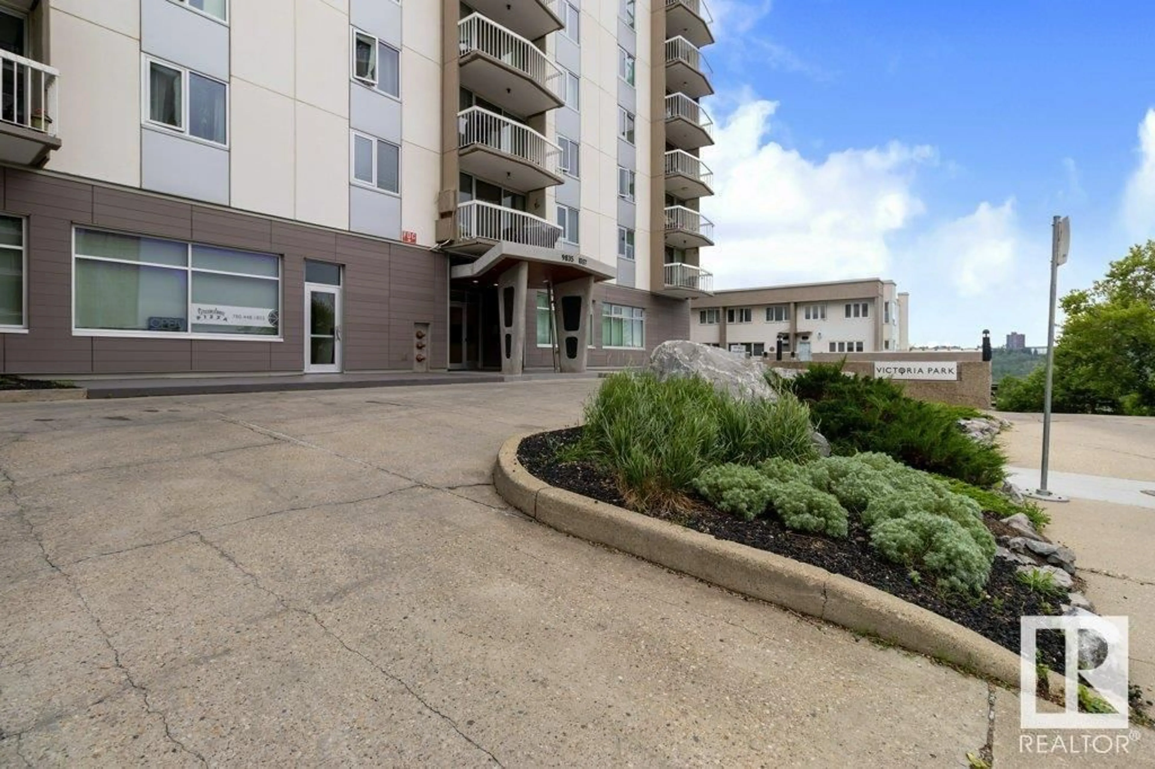 Patio, unknown for 9835 - 1004 113 ST, Edmonton Alberta T5K1N4