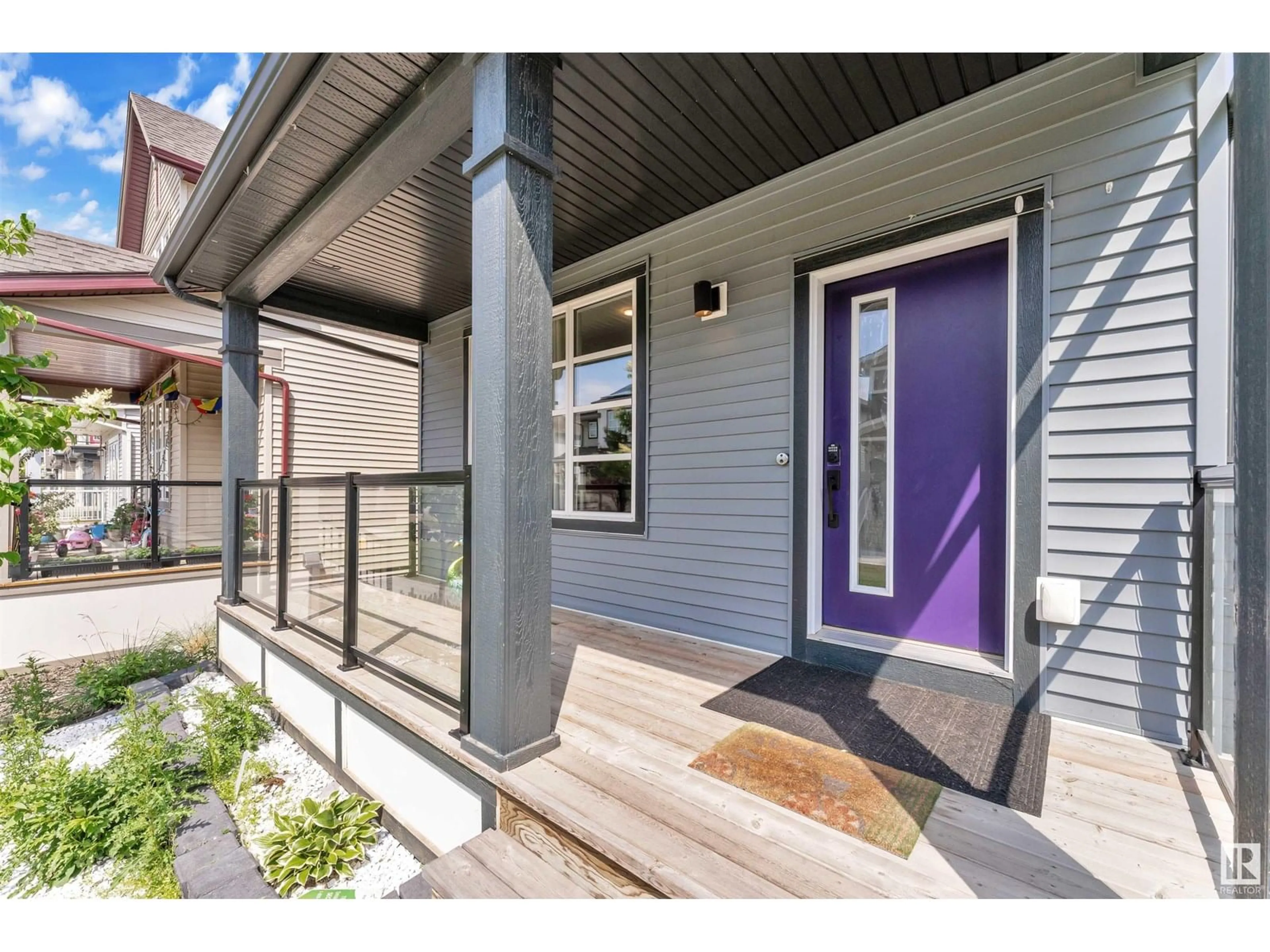 Indoor entryway for NW - 1770 25A ST, Edmonton Alberta T6T2H8