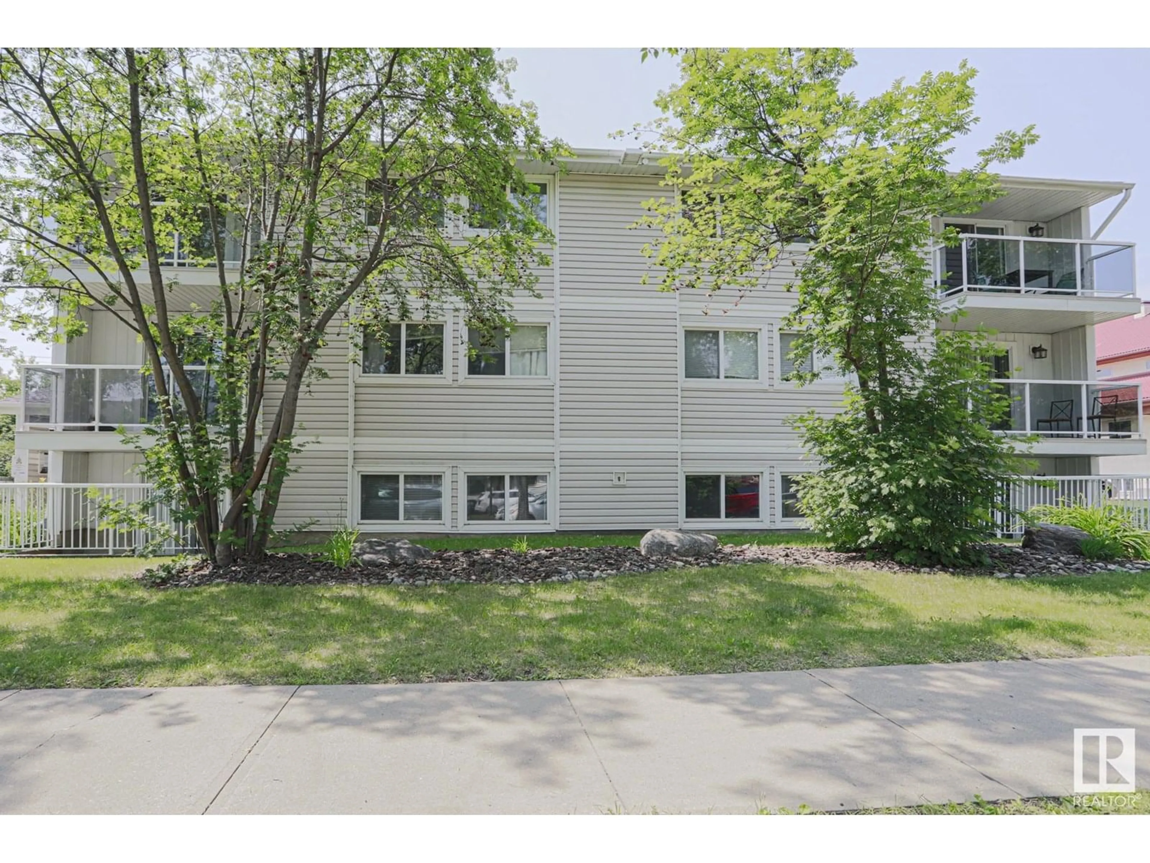 Unknown for #104 - 11324 97 ST, Edmonton Alberta T5G1X4
